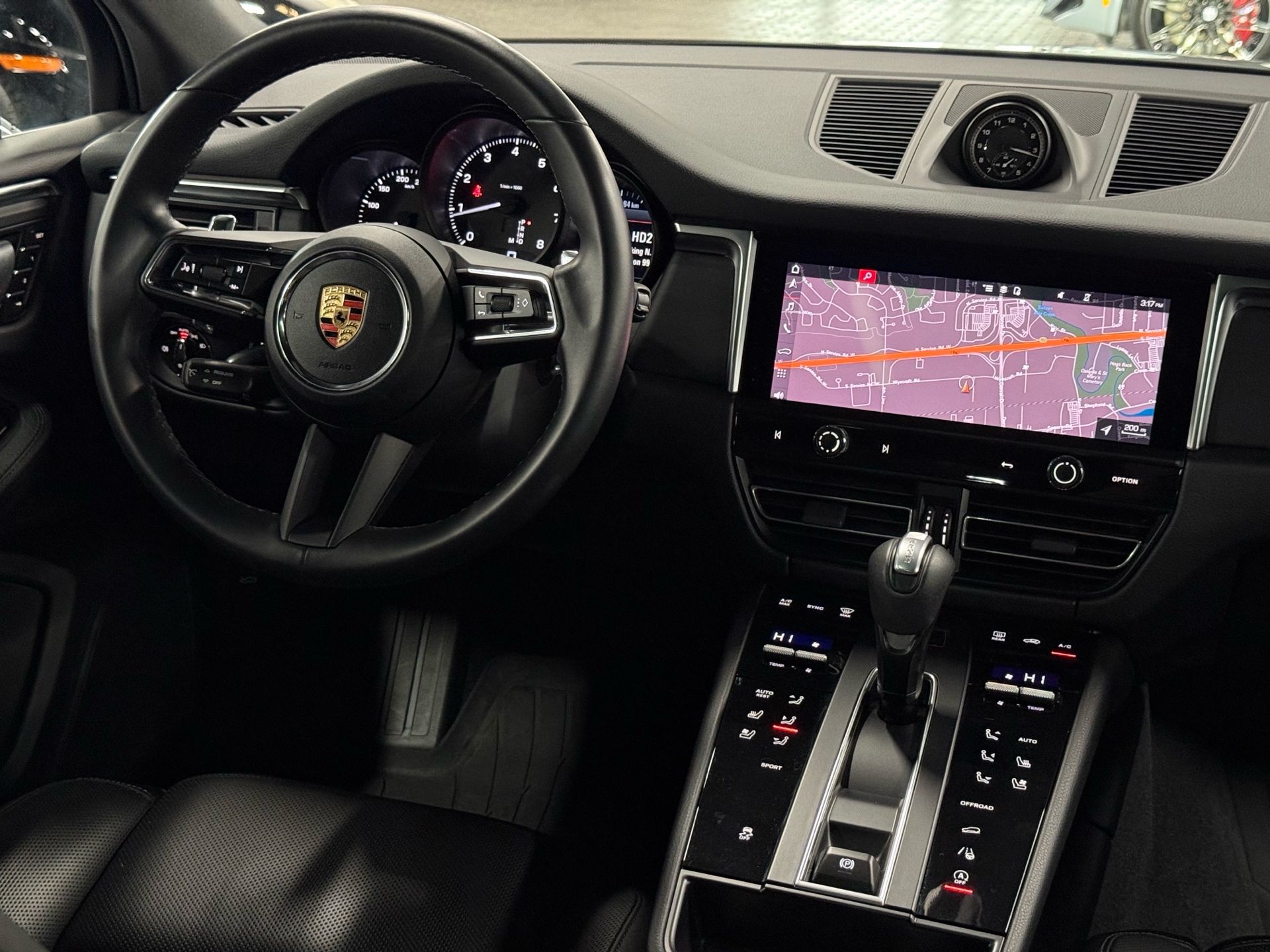 2023 Porsche Macan AWD, Toronto, Cash