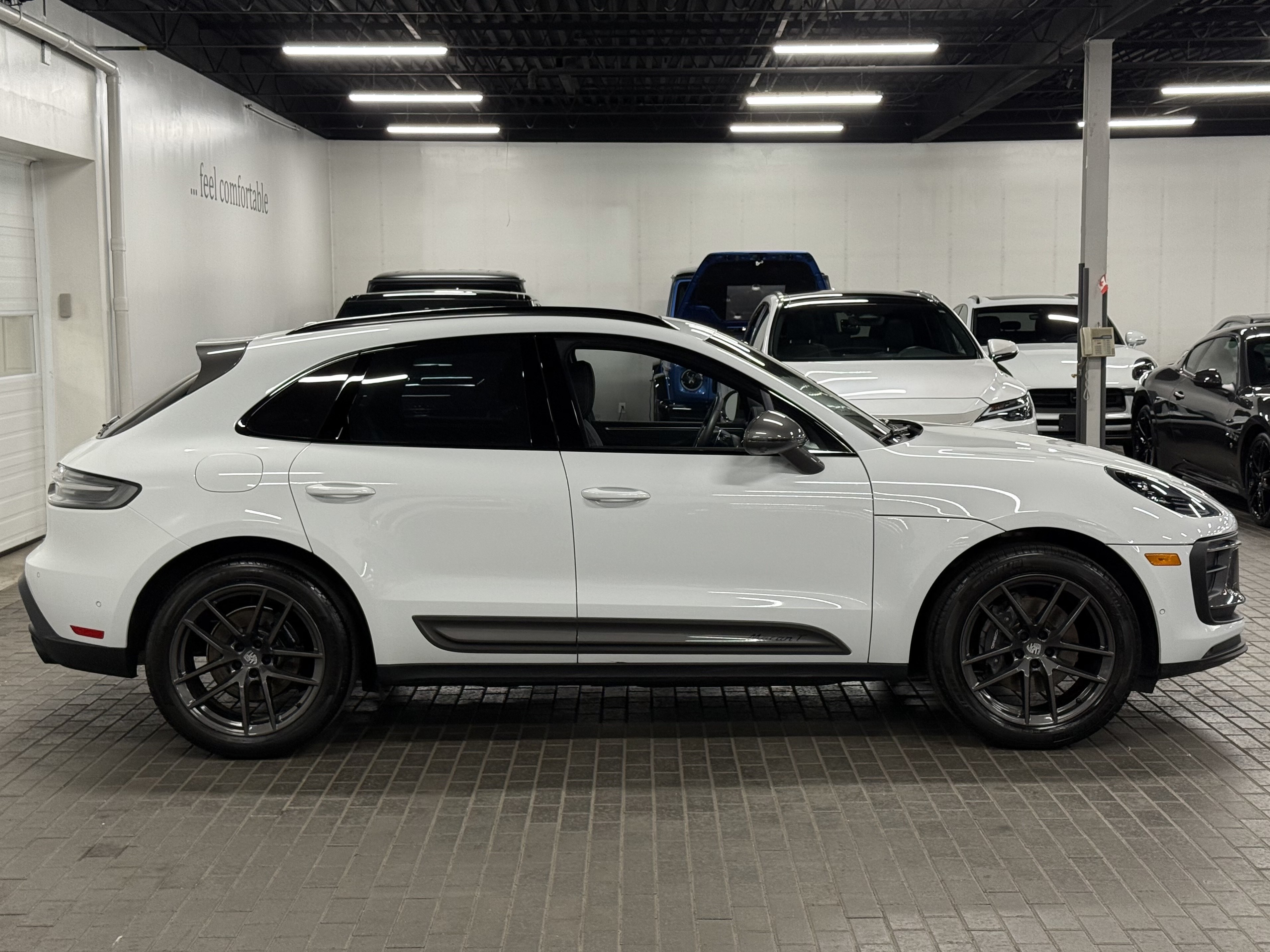 2023 Porsche Macan T, Toronto, Cash