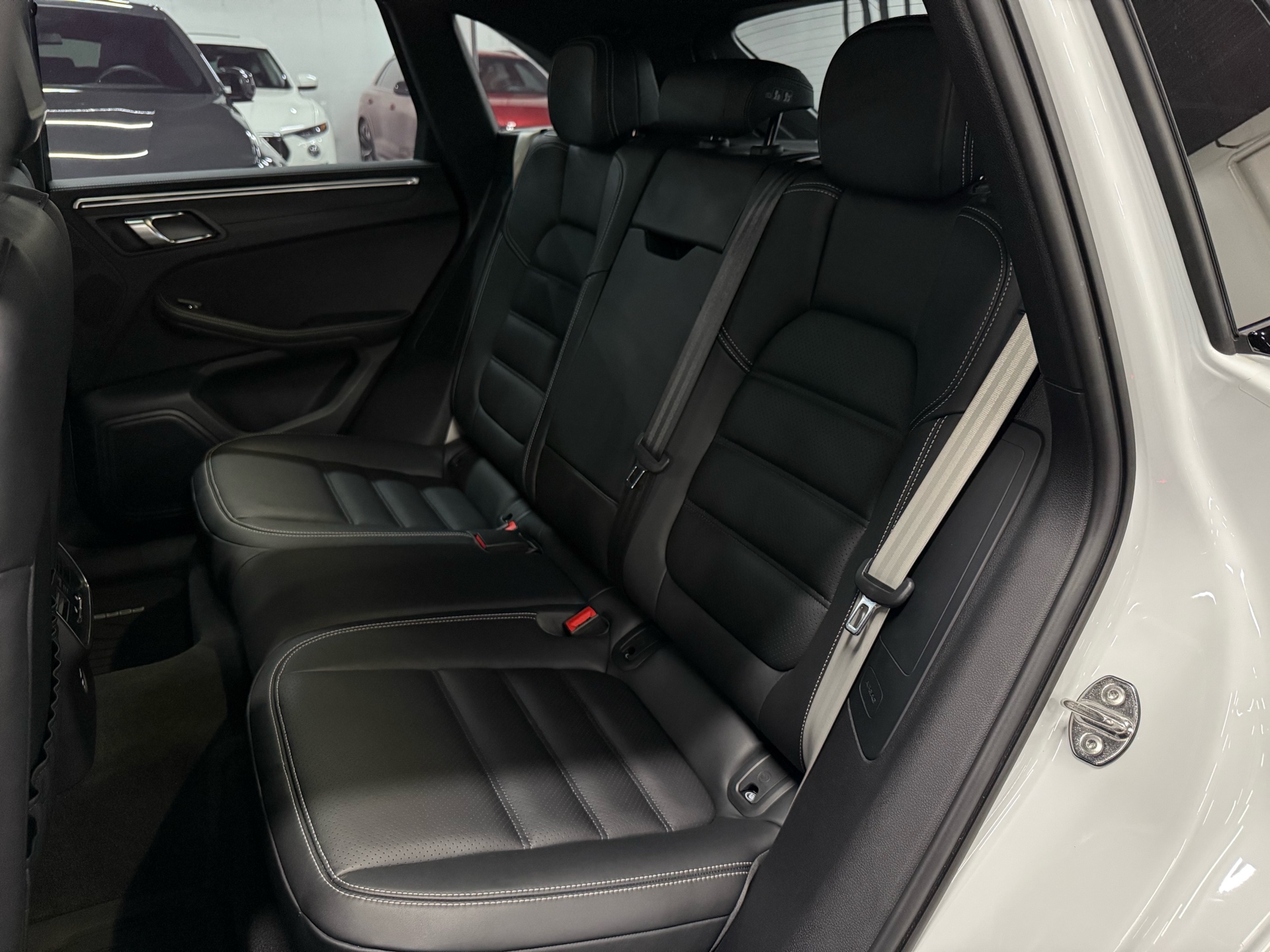2023 Porsche Macan T, Toronto, Cash