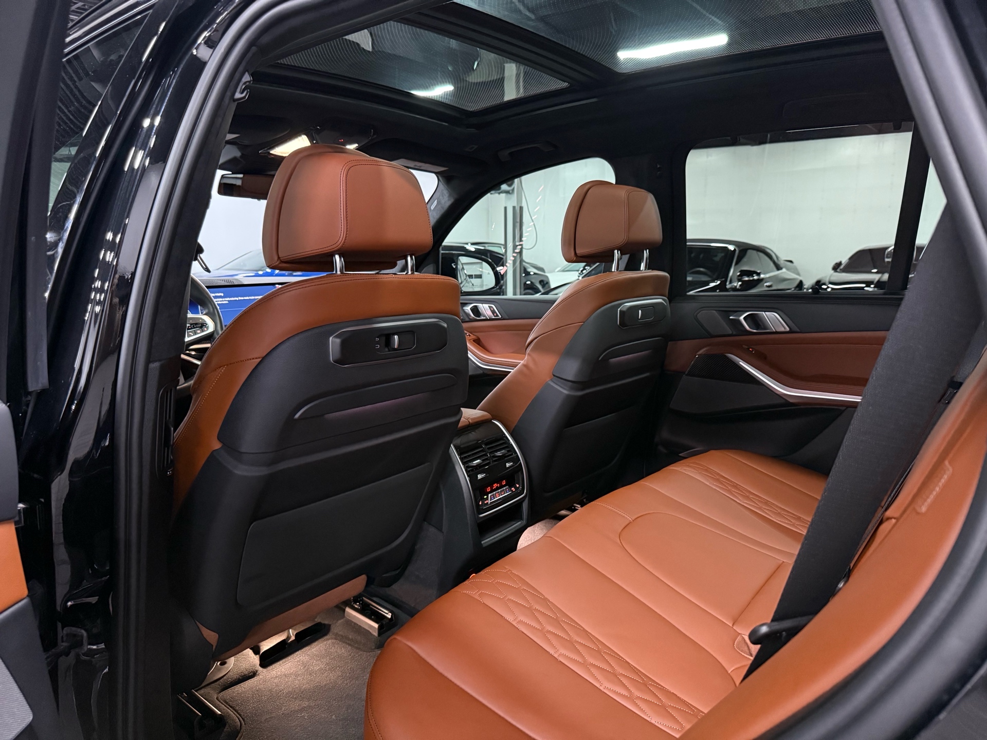 2024 BMW X5 M60i xDrive Sports Activity Vehicle, Toronto, Cash