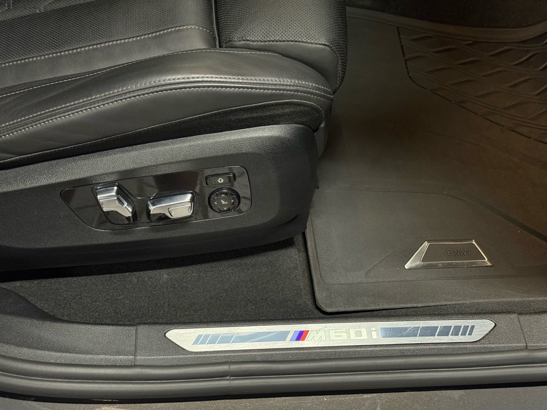2024 BMW X6 M60i xDrive Sports Activity Coupe, 多伦多, 全款车
