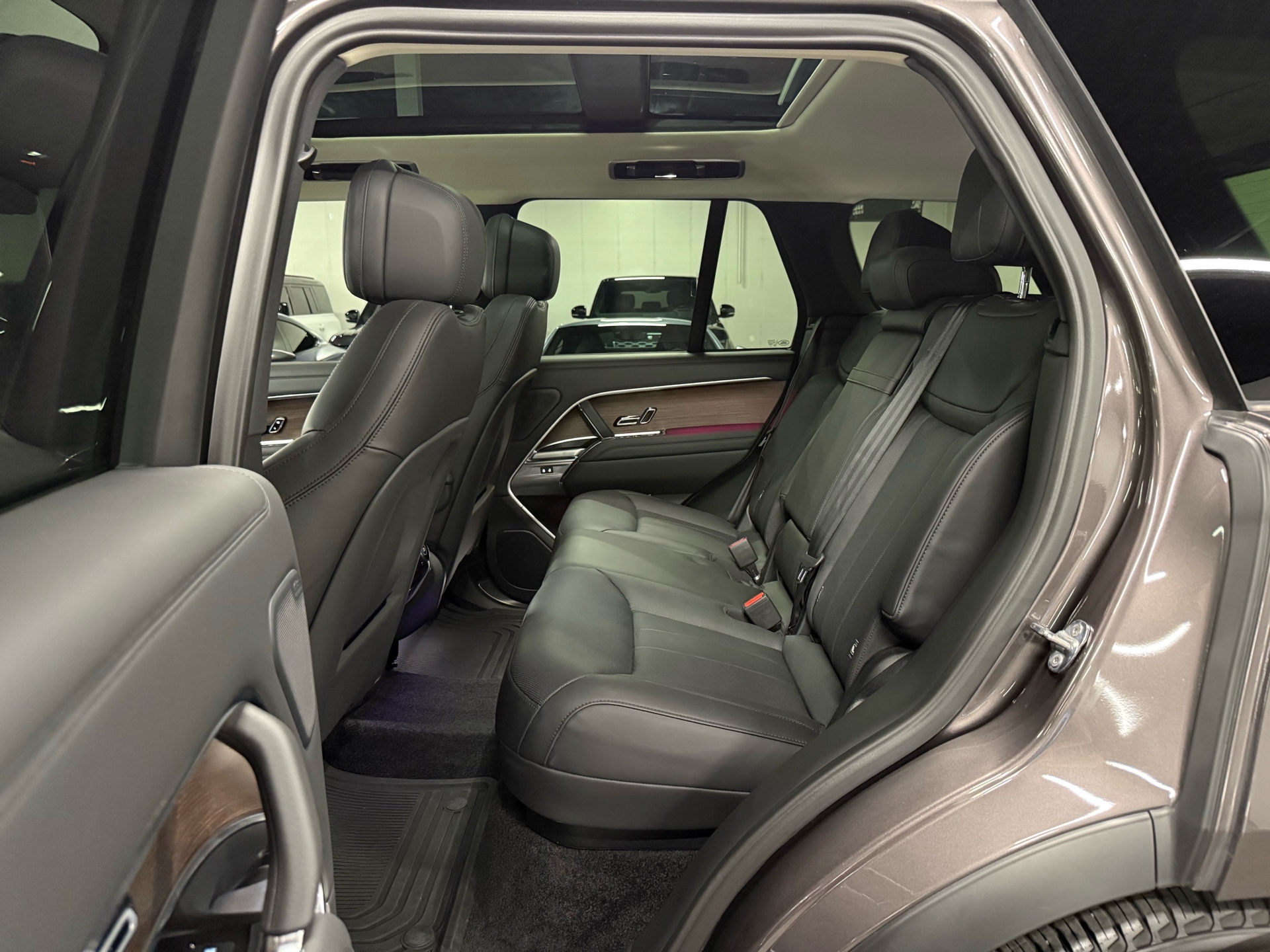 2024 Land Rover Range Rover P530 SE SWB, Toronto, Cash