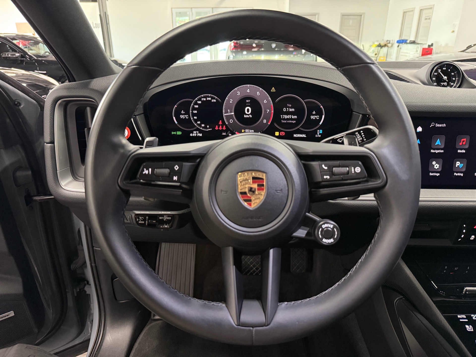 2024 Porsche Cayenne Coupe AWD, Toronto, Cash