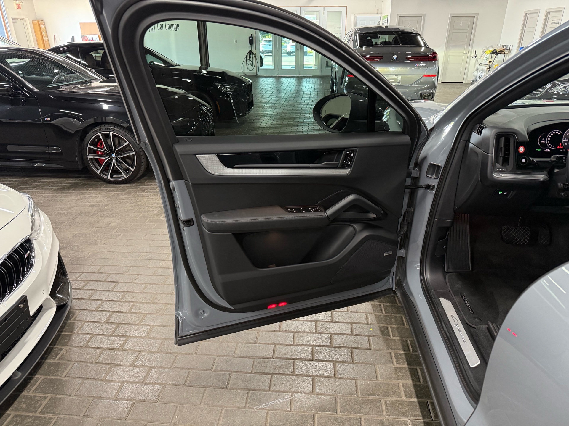 2024 Porsche Cayenne Coupe AWD, Toronto, Cash