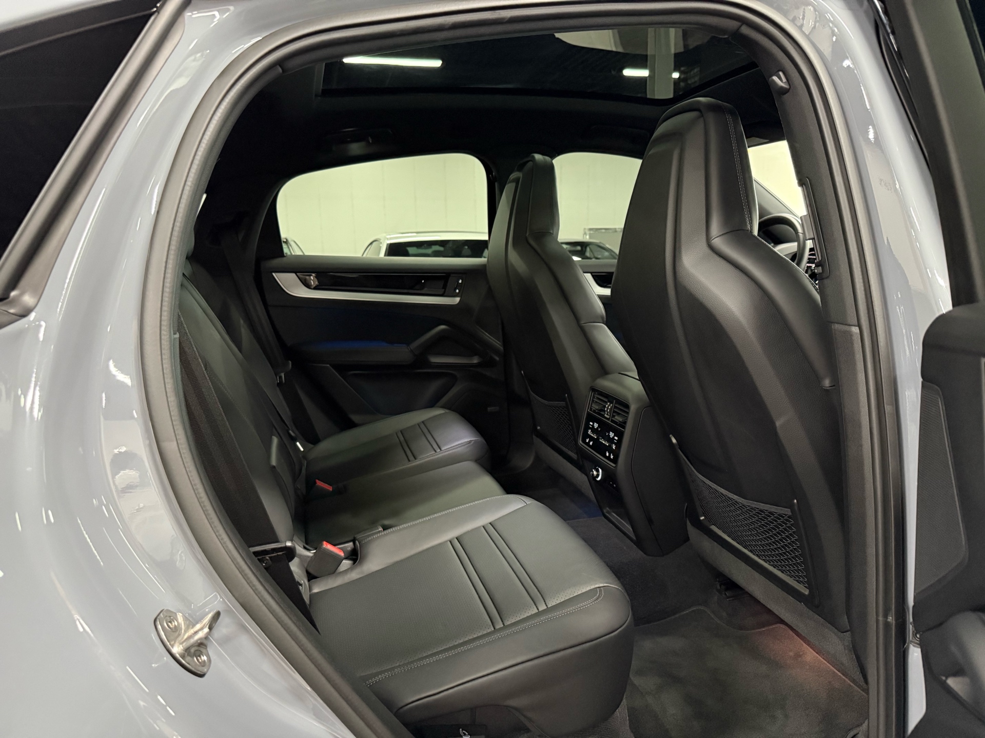 2024 Porsche Cayenne Coupe AWD, Toronto, Cash