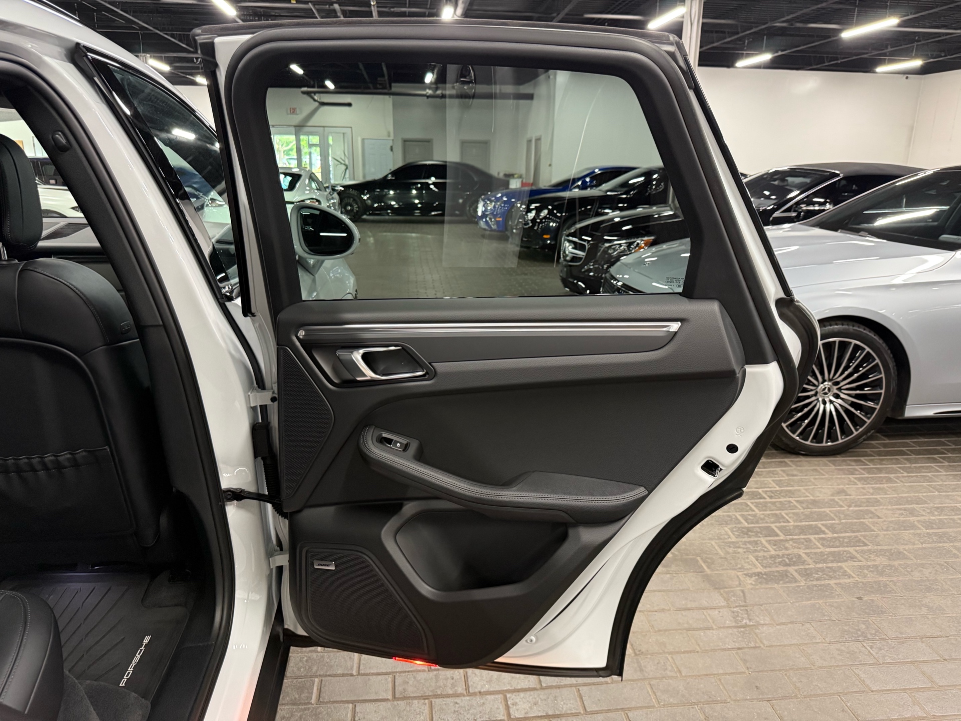 2024 Porsche Macan AWD, Toronto, Cash
