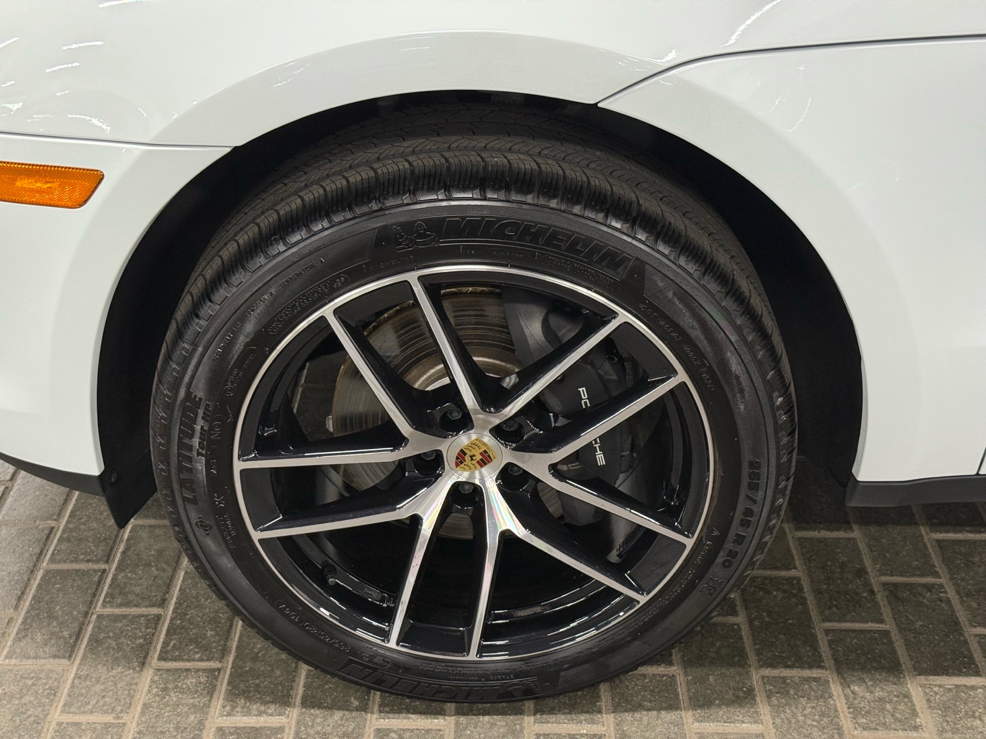 2024 Porsche Macan AWD, Toronto, Cash