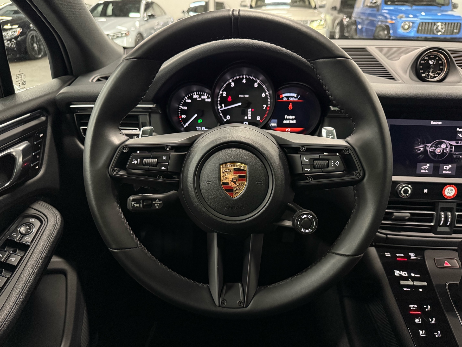 2024 Porsche Macan AWD, Toronto, Cash