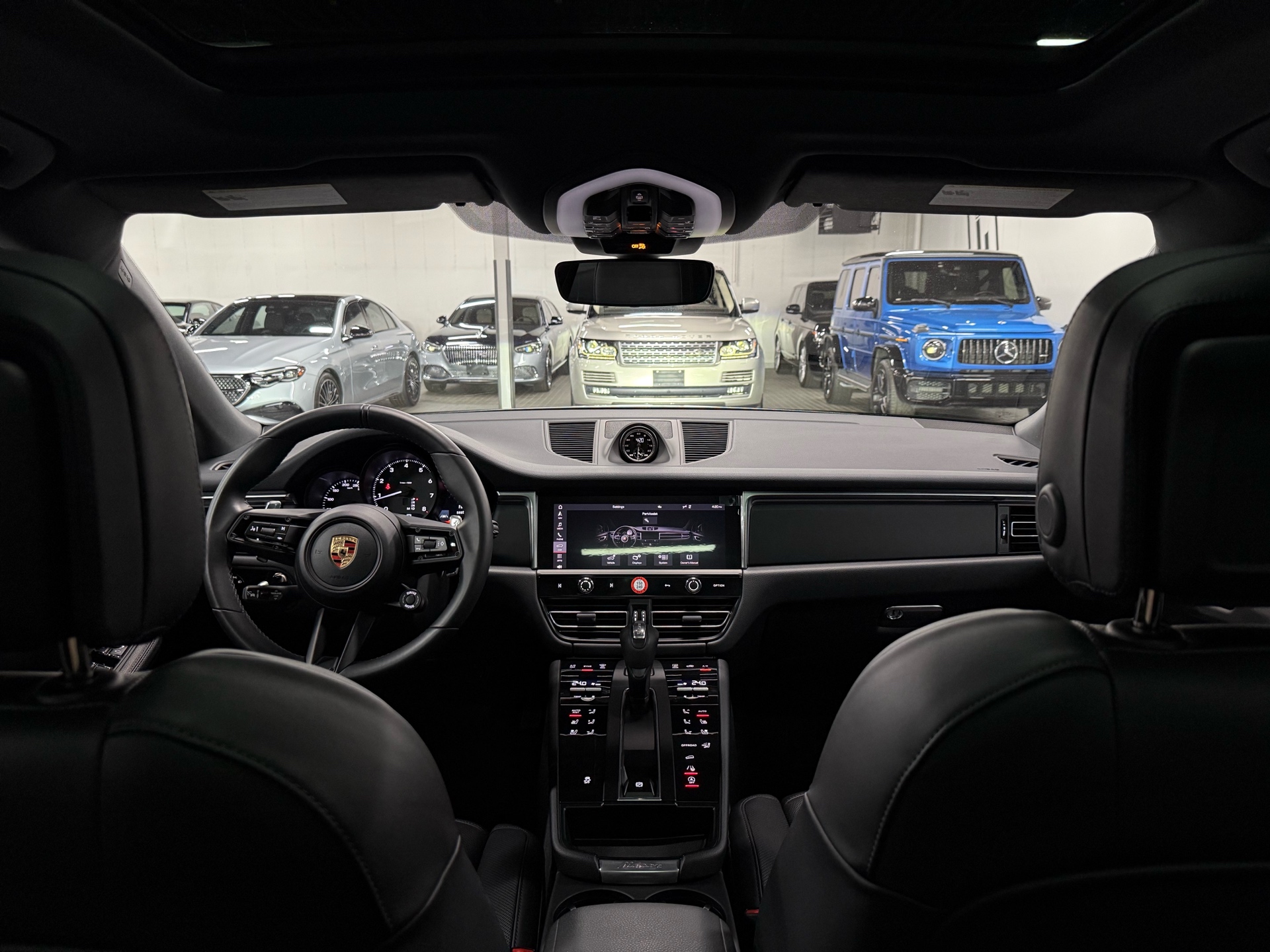 2024 Porsche Macan AWD, Toronto, Cash