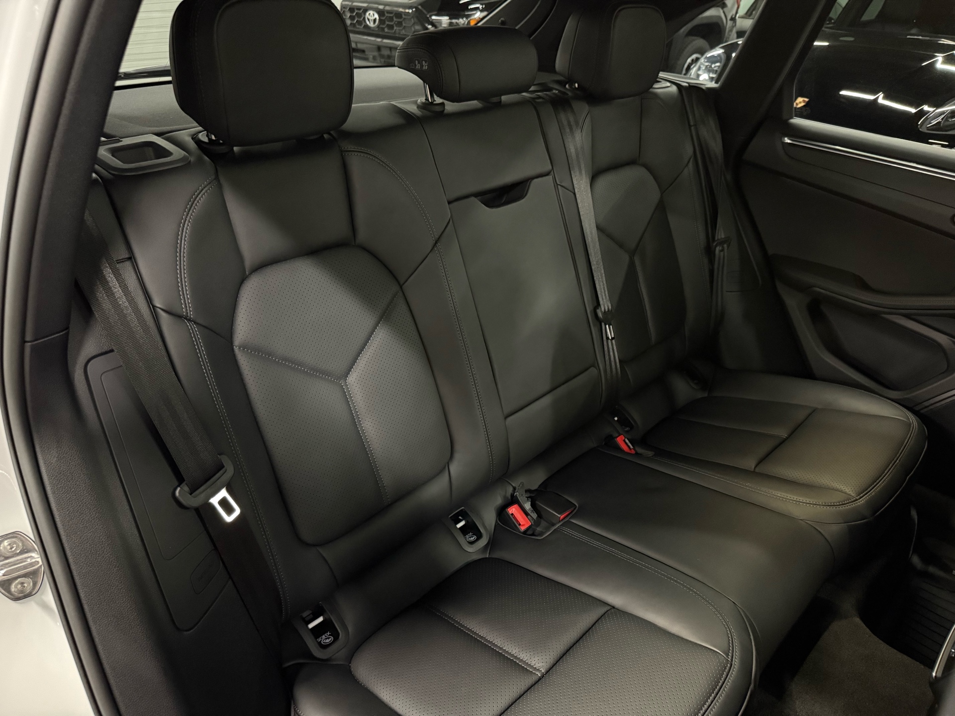 2024 Porsche Macan AWD, Toronto, Cash