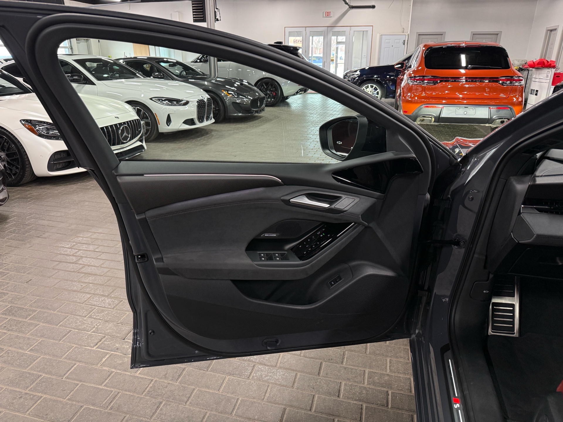 2025 AUDI S6 E-TRON QUATTRO TECHNIK, 多伦多, 全款车