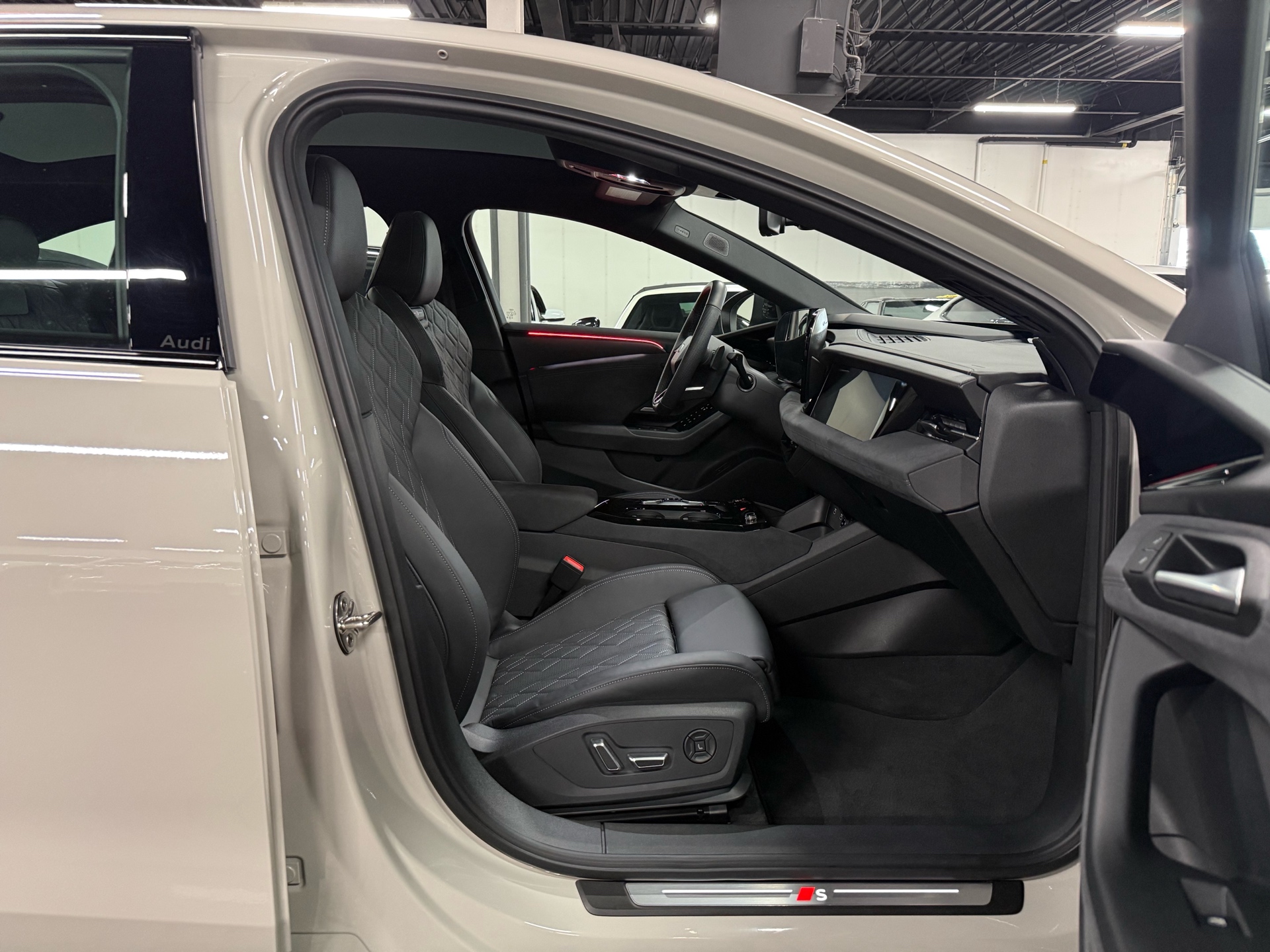 2025 AUDI S6 E-TRON QUATTRO TECHNIK, 多伦多, 全款车