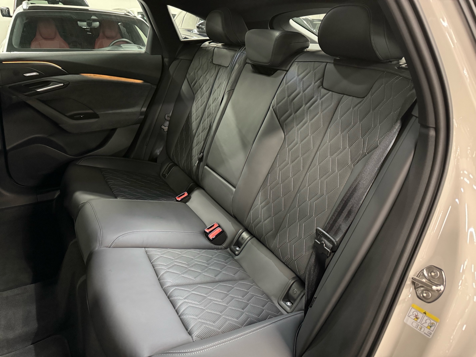 2025 AUDI S6 E-TRON QUATTRO TECHNIK, 多伦多, 全款车