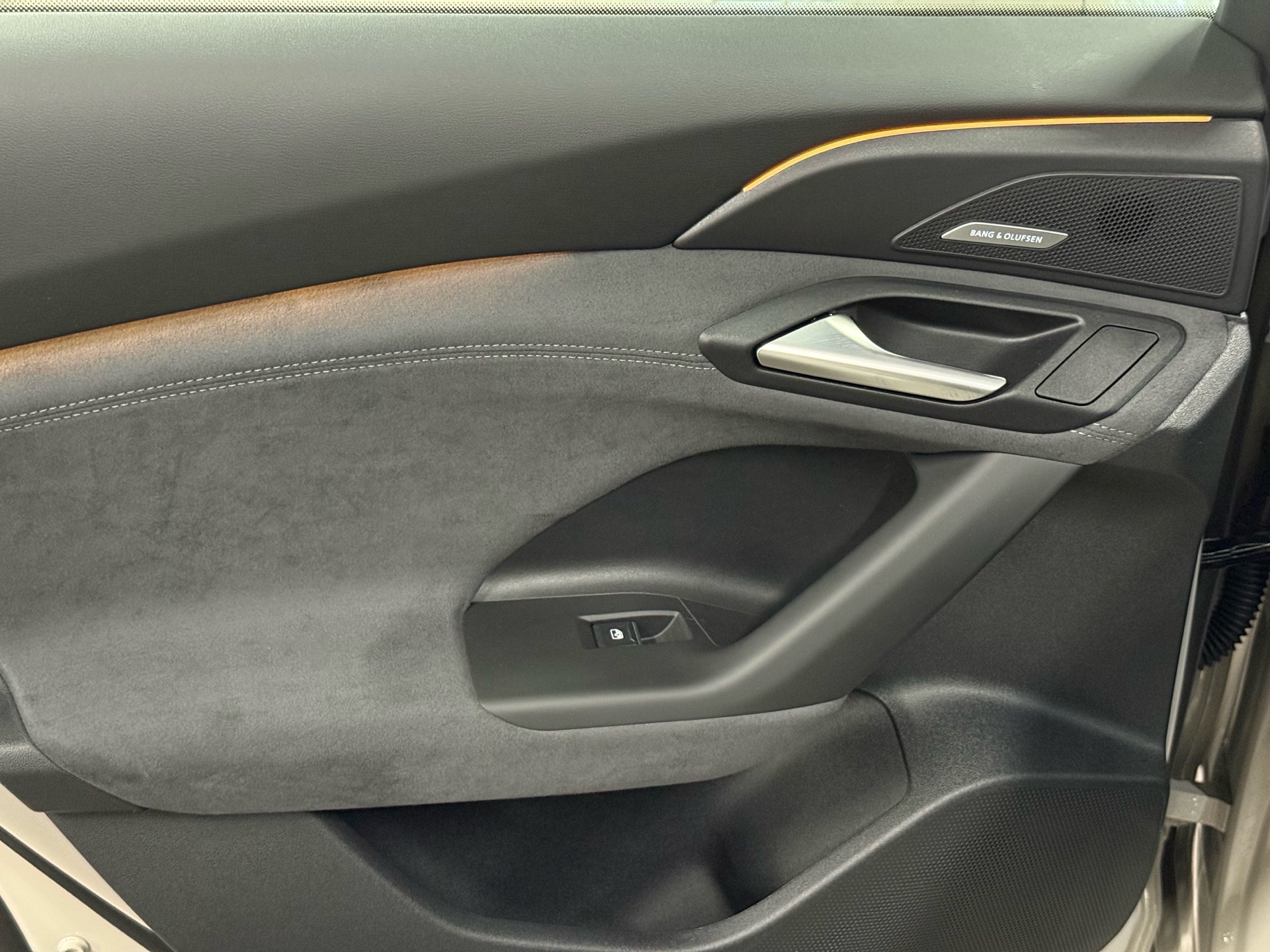 2025 AUDI S6 E-TRON QUATTRO TECHNIK, 多伦多, 全款车