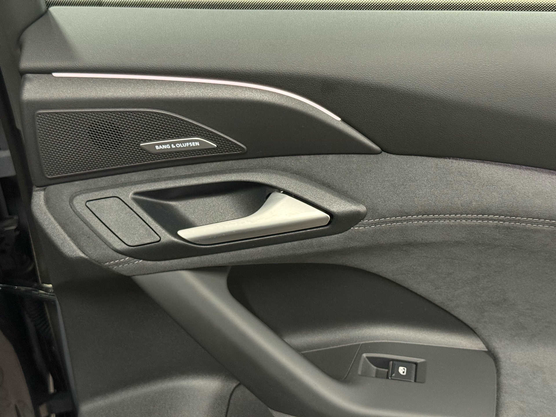 2025 AUDI S6 E-TRON QUATTRO TECHNIK, 多伦多, 全款车