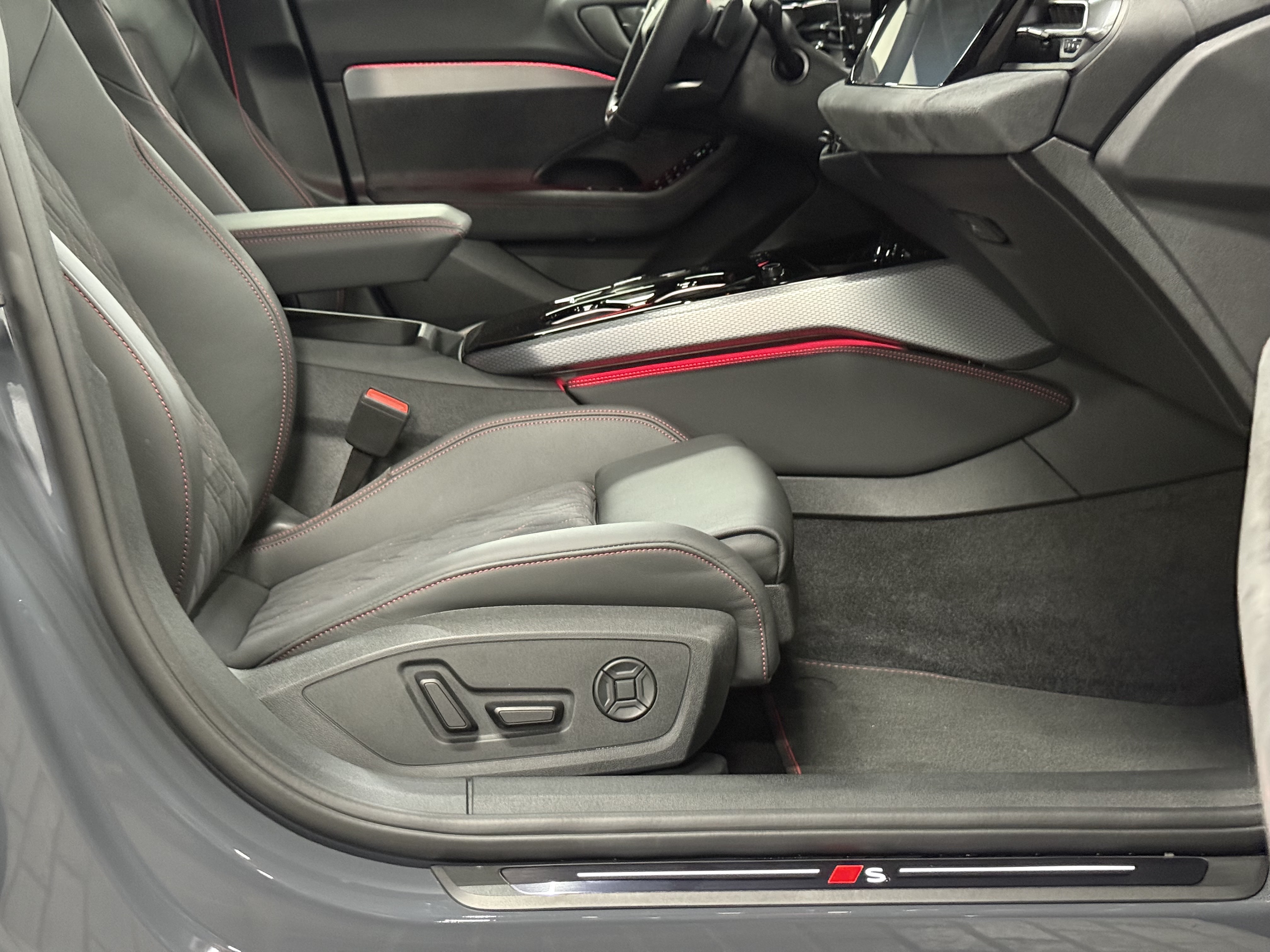 2025 Audi A5 Technik 2.0 TFSI quattro SPORTBACK, 多伦多, 全款车