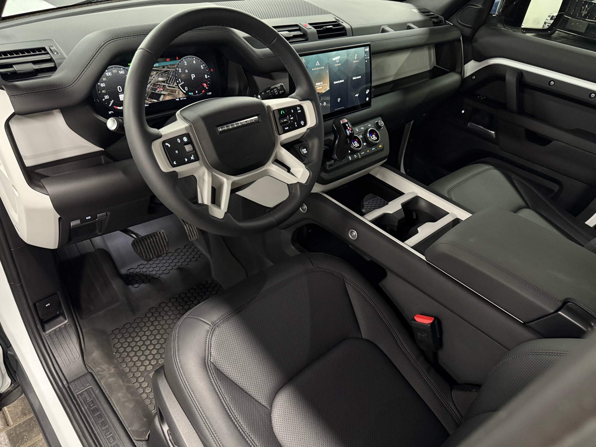 2025 Land Rover Defender 110 P300 S, Toronto, Cash