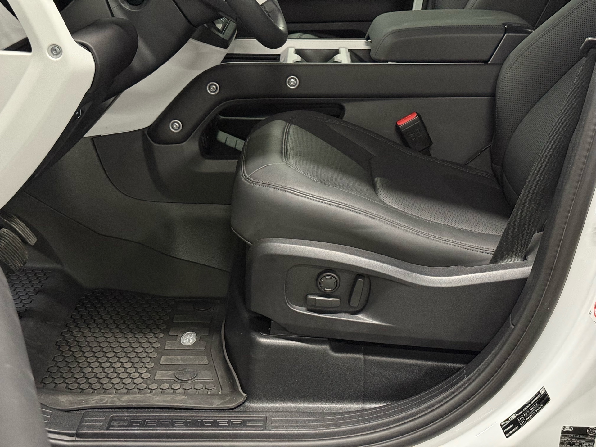 2025 Land Rover Defender 110 P300 S, Toronto, Cash