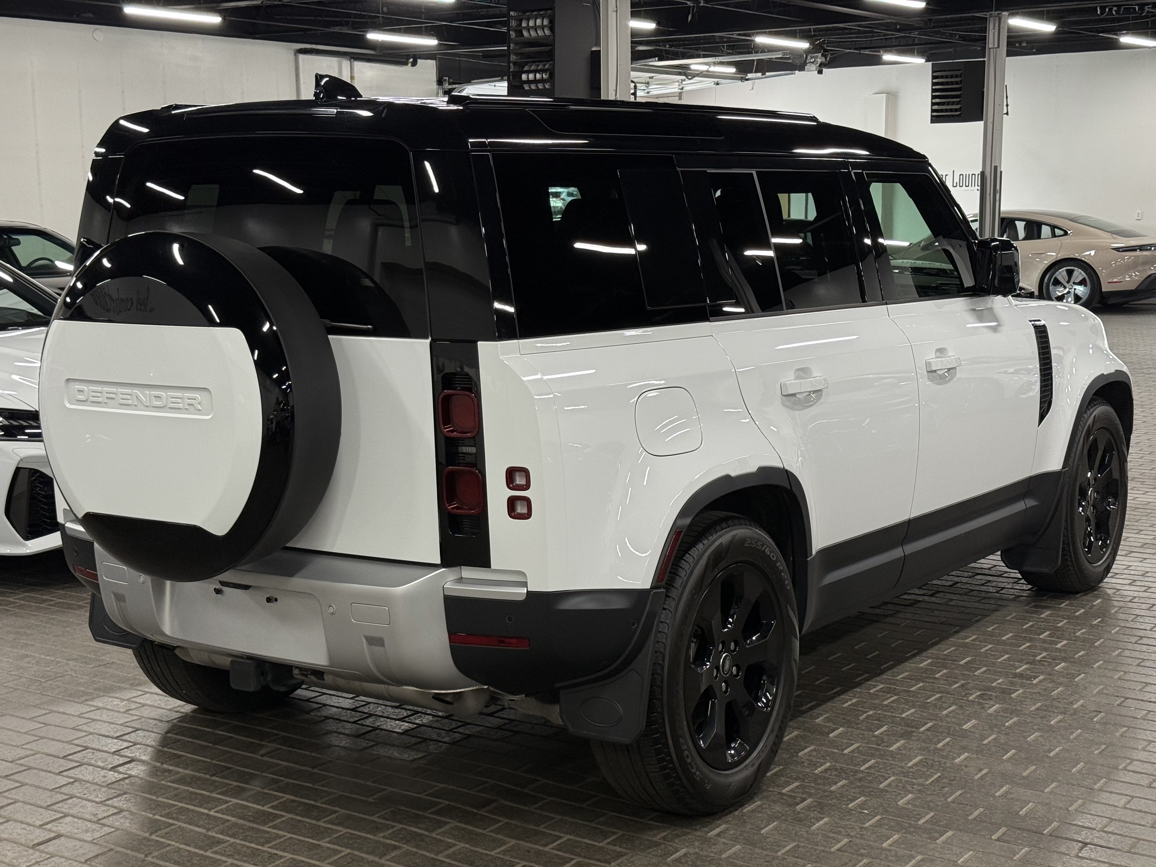 2025 Land Rover Defender 110 P300 S, Toronto, Cash