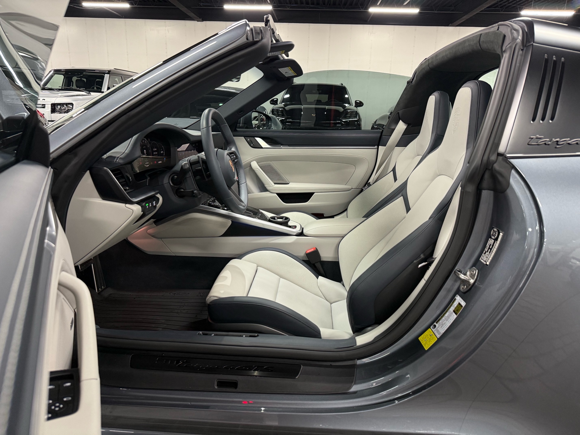 2025 Porsche 911 Targa 4 GTS T-HYBRID, 多伦多, 全款车