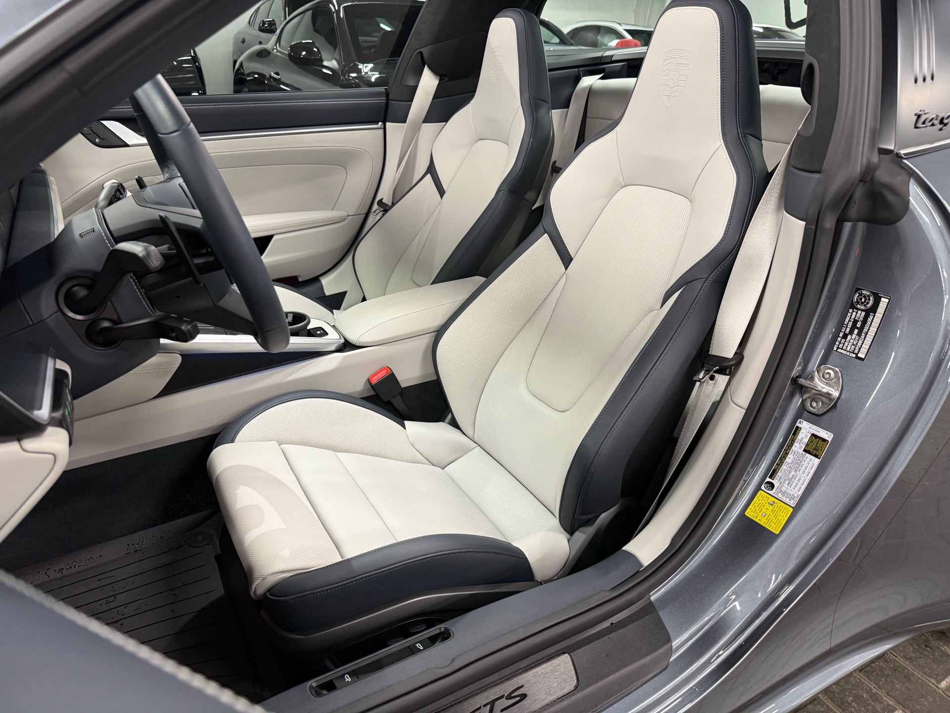 2025 Porsche 911 Targa 4 GTS T-HYBRID, 多伦多, 全款车