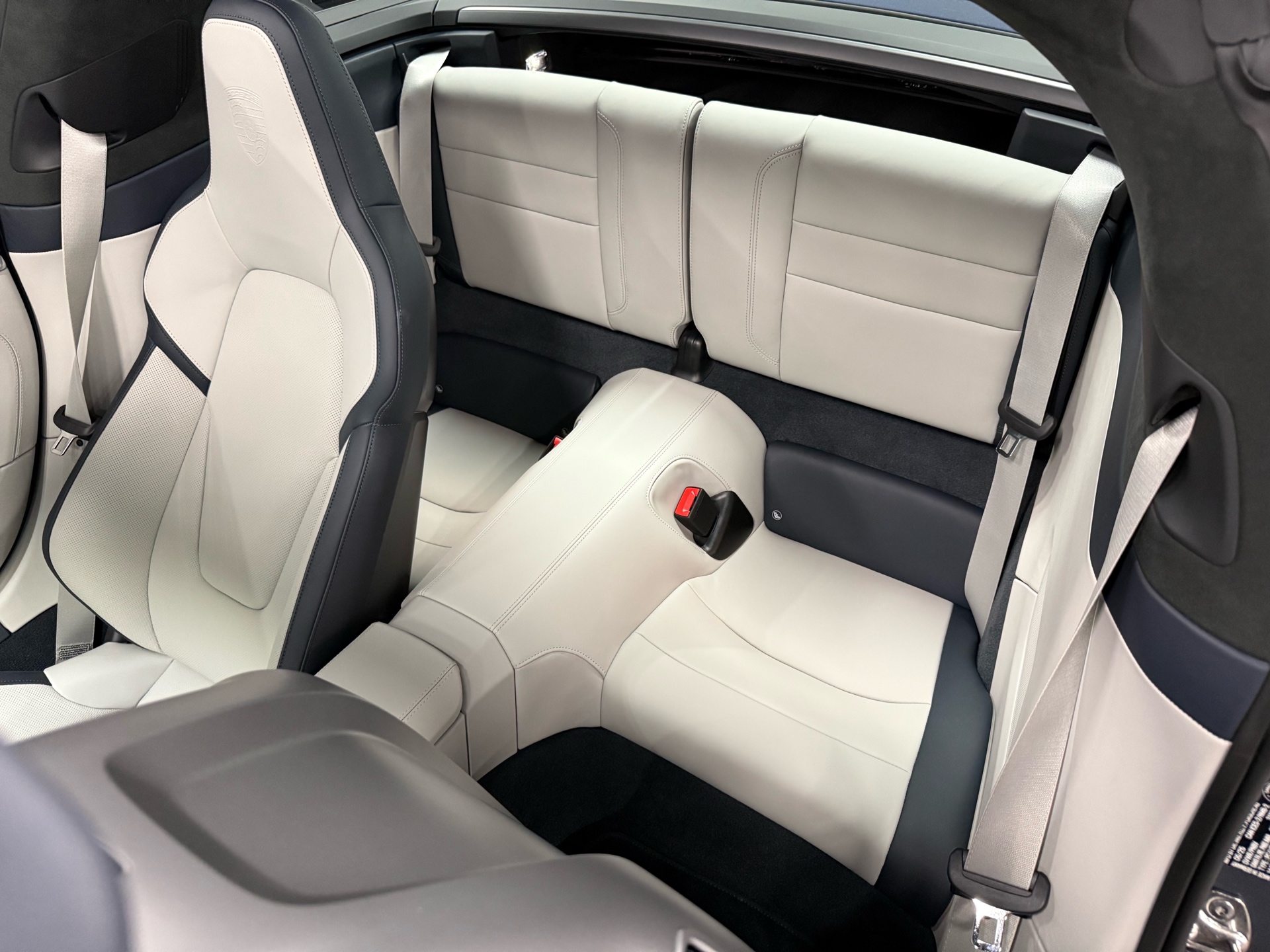 2025 Porsche 911 Targa 4 GTS T-HYBRID, 多伦多, 全款车