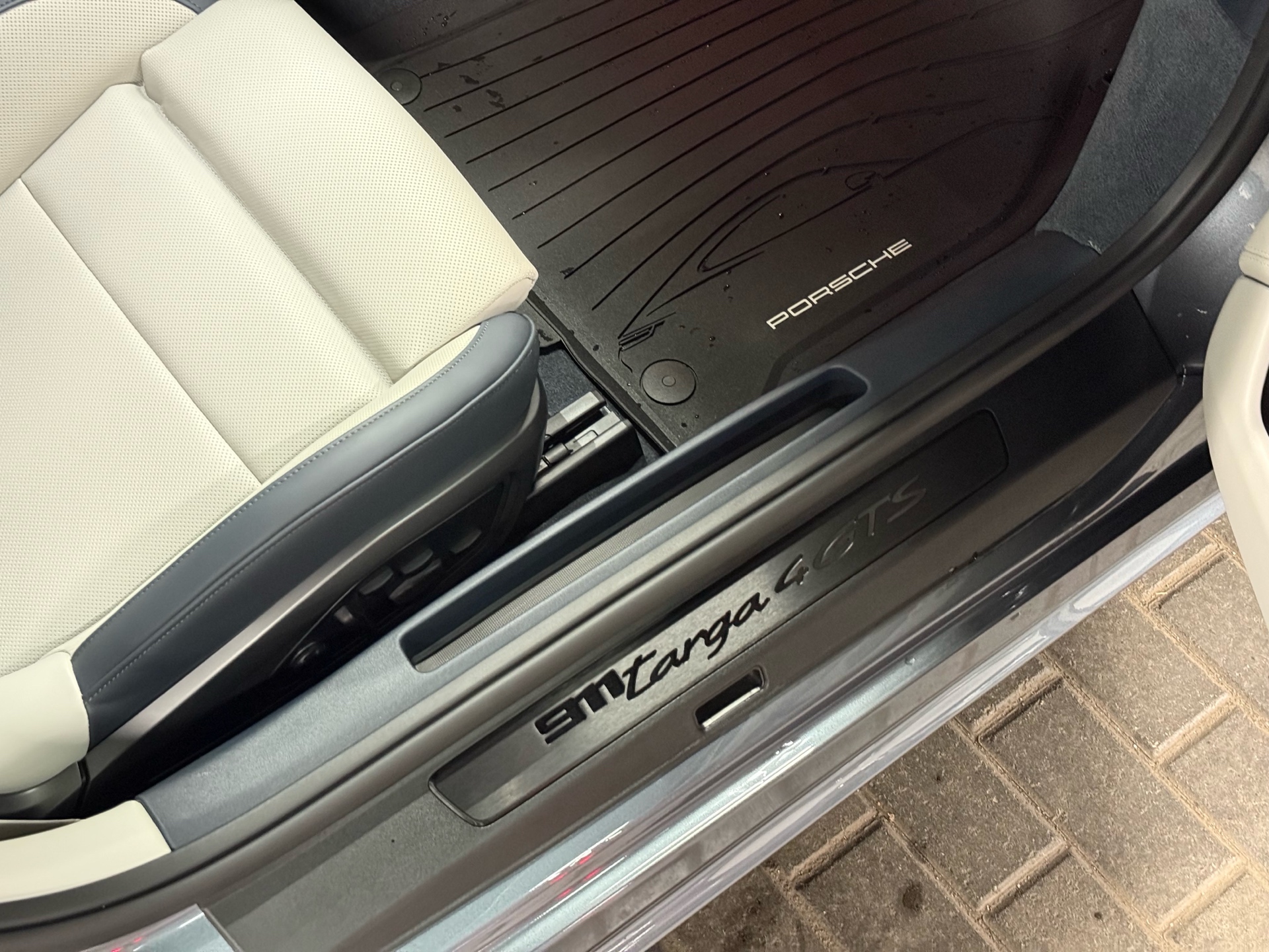 2025 Porsche 911 Targa 4 GTS T-HYBRID, 多伦多, 全款车