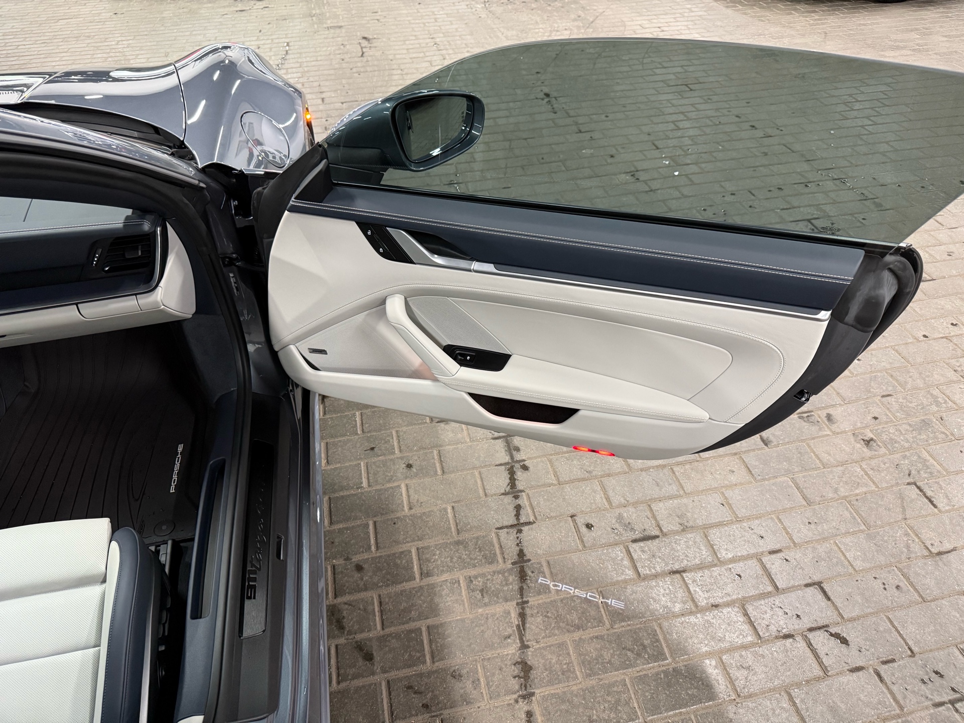 2025 Porsche 911 Targa 4 GTS T-HYBRID, 多伦多, 全款车