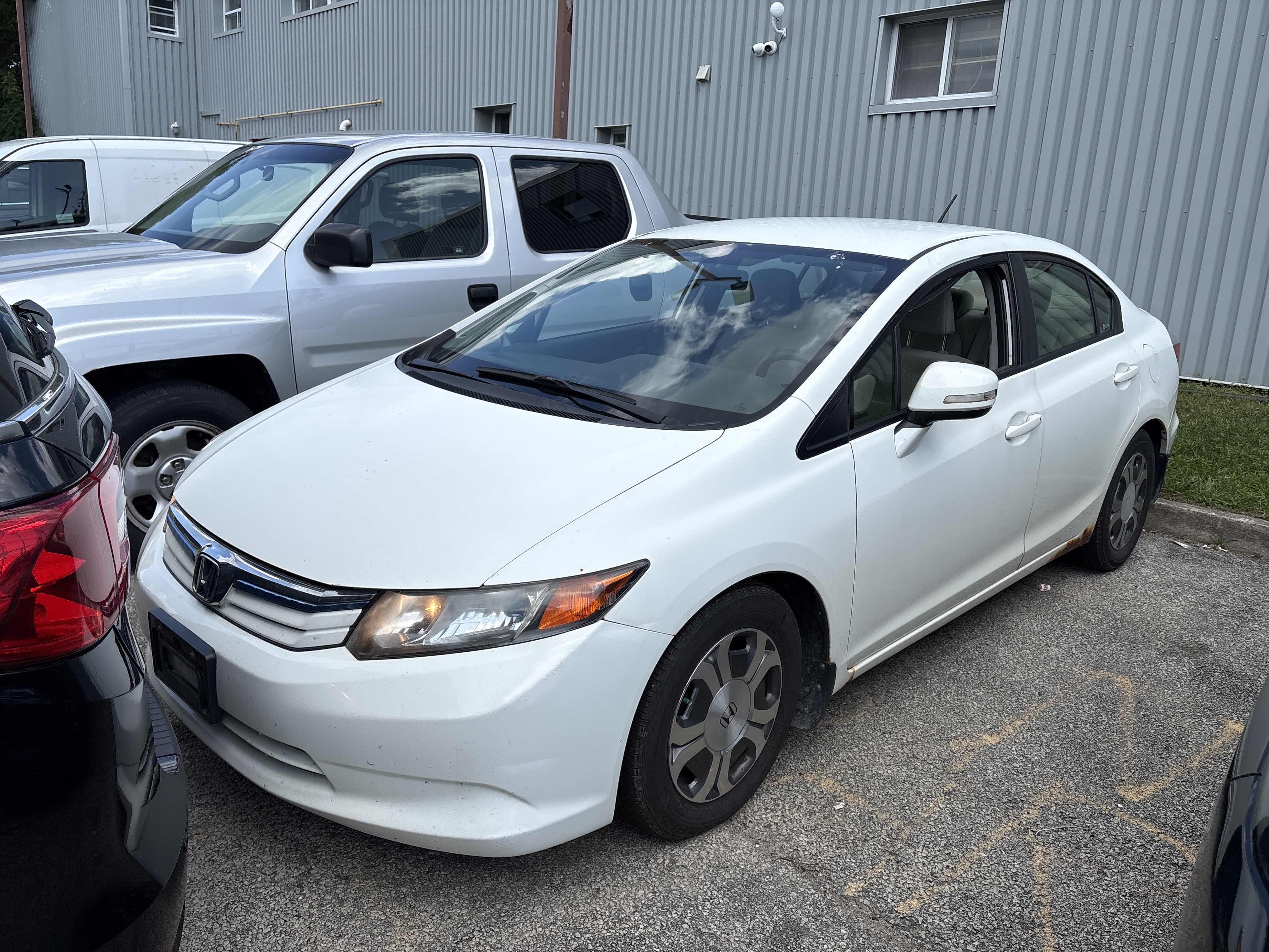 White 2012 Honda Civic Hybrid Sedan Front-Wheel Drive Automatic
