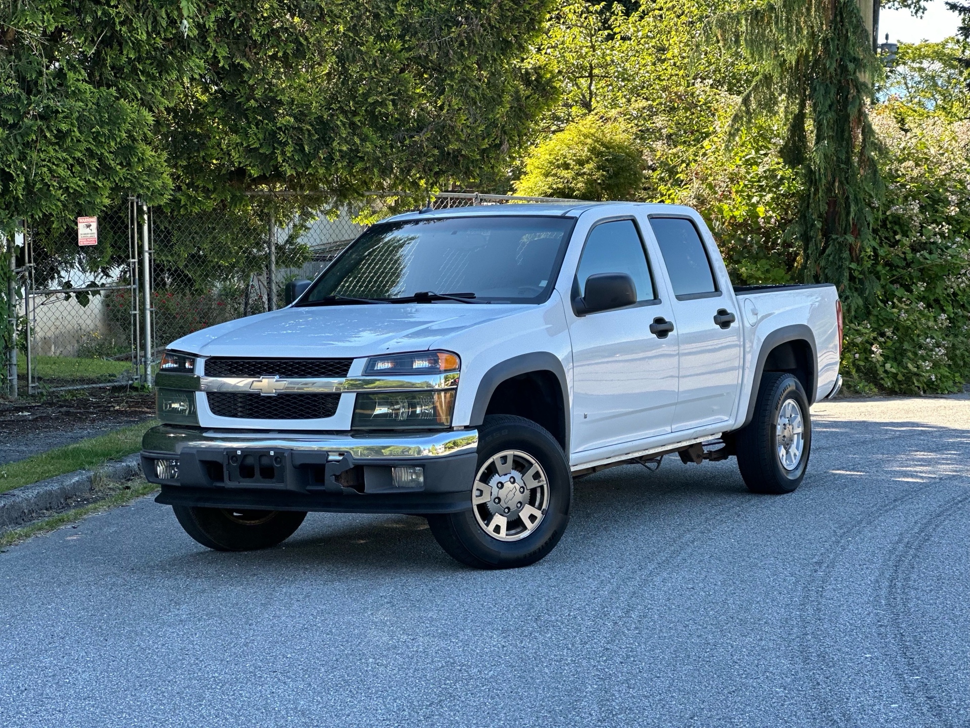 White 2008 Chevrolet Colorado LT Crew Cab 4WD Pickup Truck Four-Wheel Drive Automatic