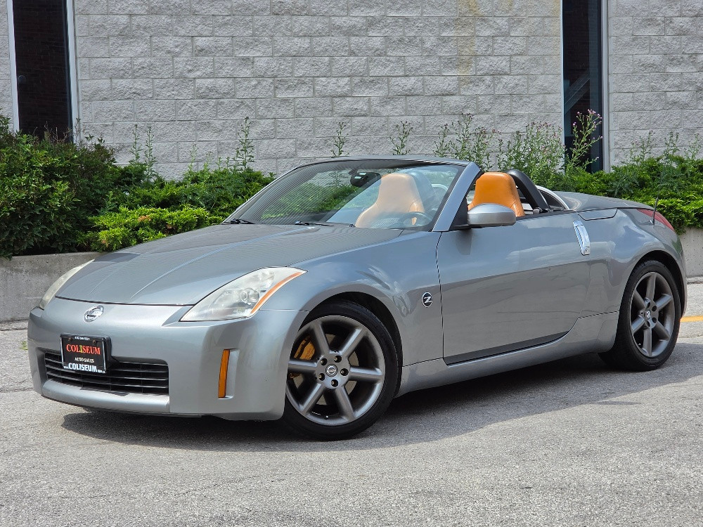Gray 2005 Nissan 350Z Convertible Rear-Wheel Drive Manual