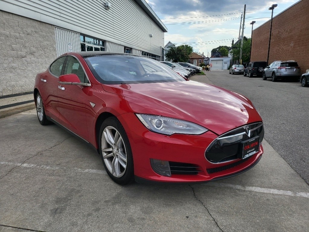Red 2013 Tesla Model S Sedan Rear-Wheel Drive Automatic