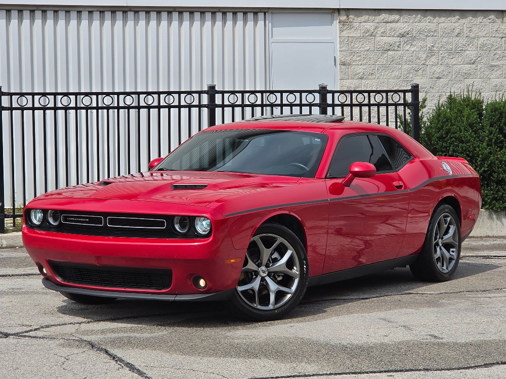  2017 Dodge Challenger SXT Plus RWD   