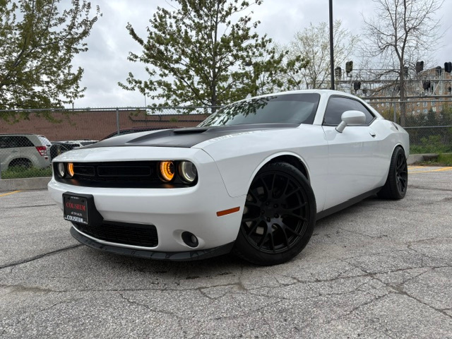 White 2019 Dodge Challenger Coupe Rear-Wheel Drive Automatic