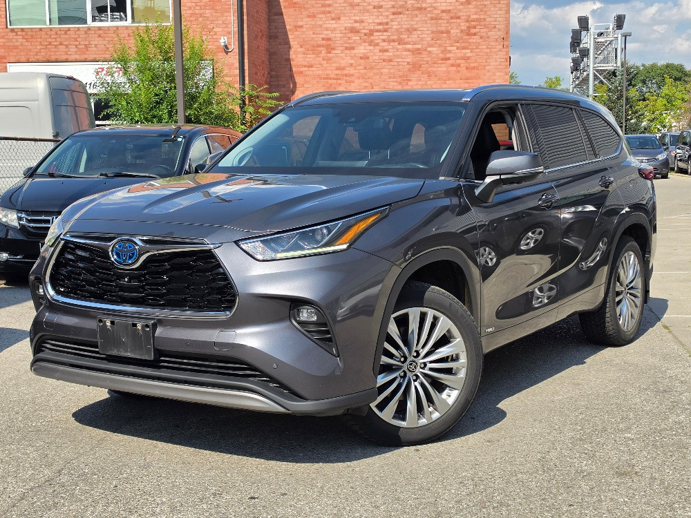Gray 2023 Toyota Highlander Hybrid SUV / Crossover All-Wheel Drive Automatic