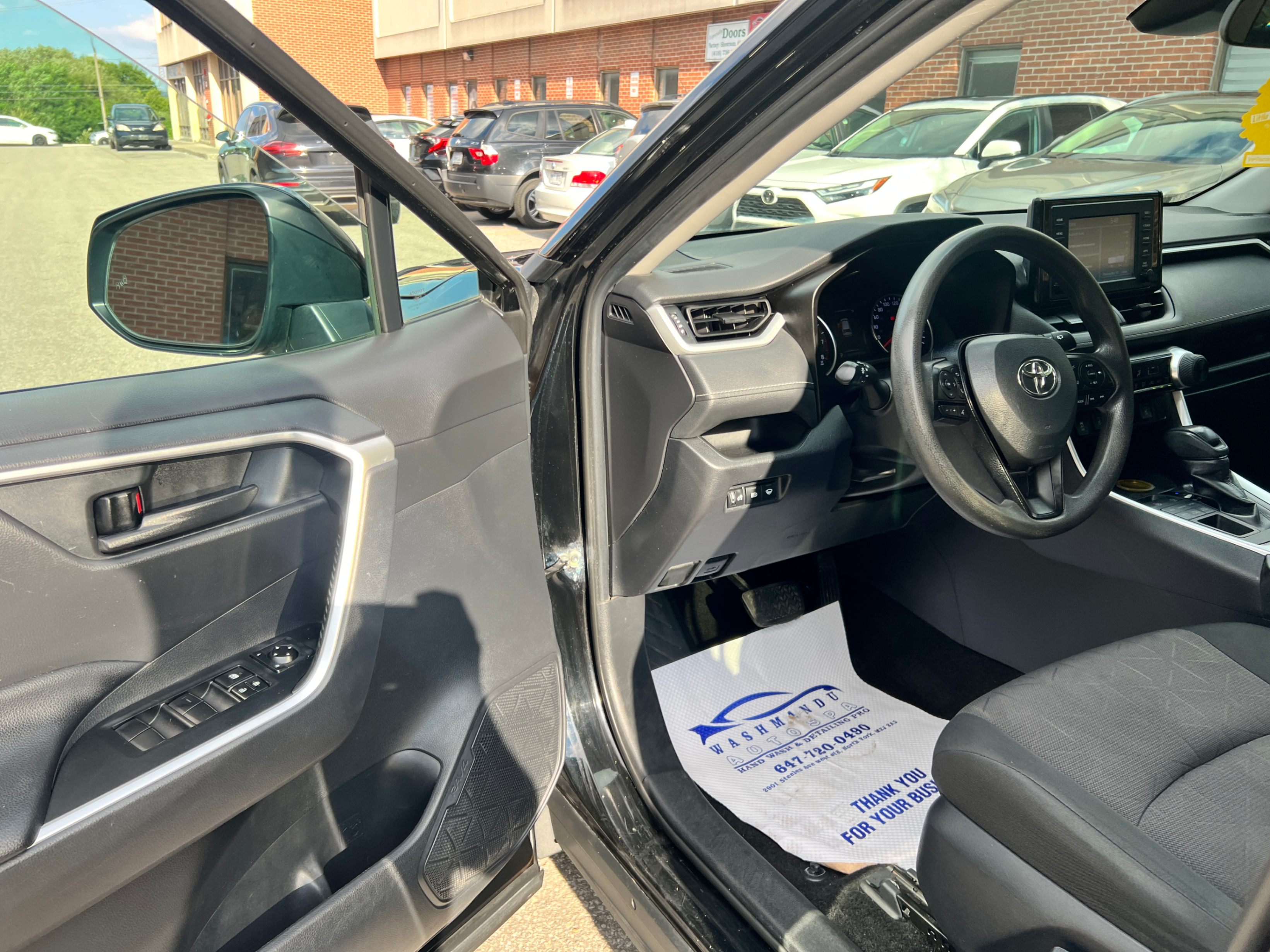 /crownautomobile/2019-Toyota-RAV4-23207323651268497.jpg