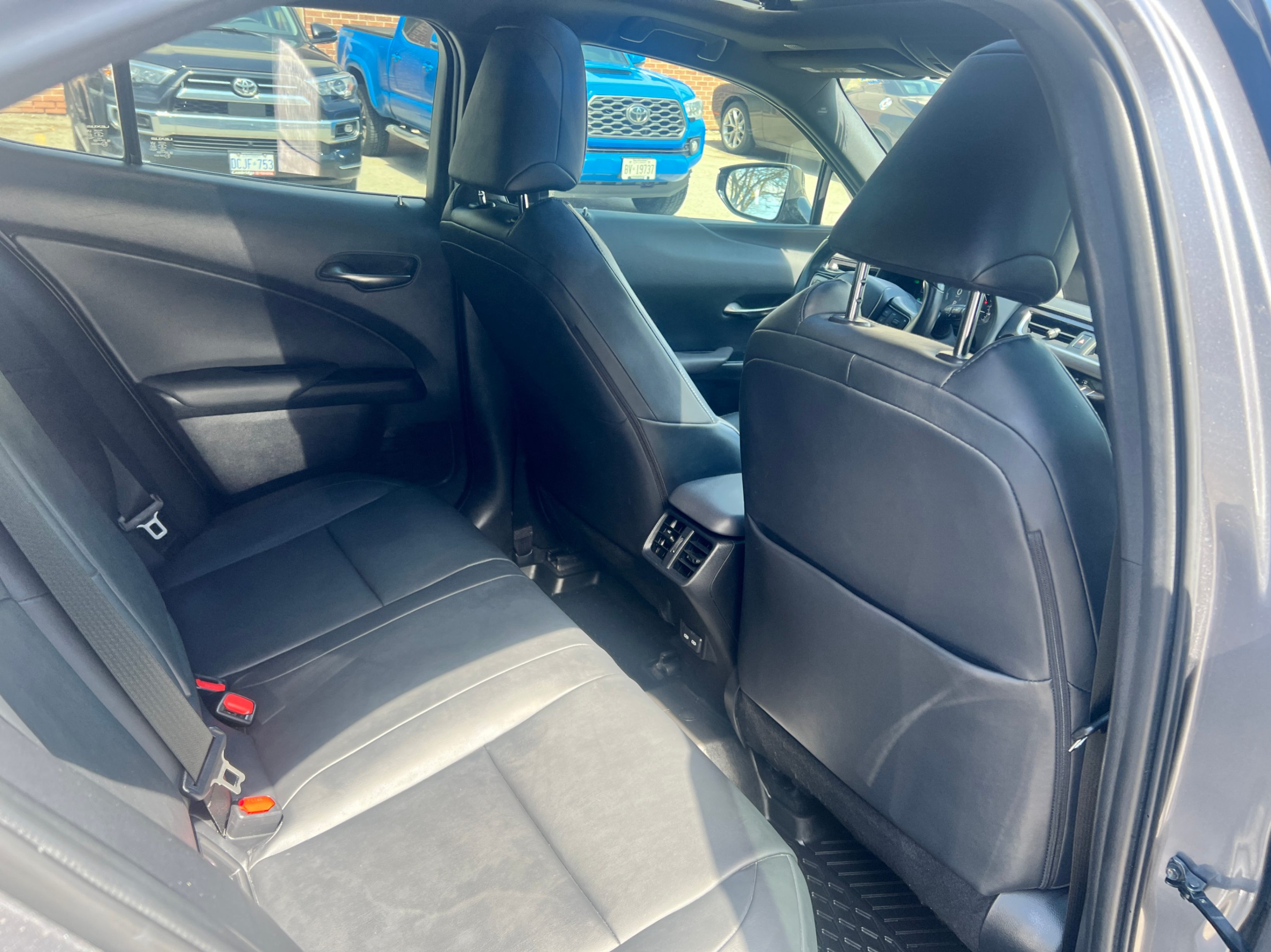 /crownautomobile/2021-Lexus-UX-5118221264265863.jpg