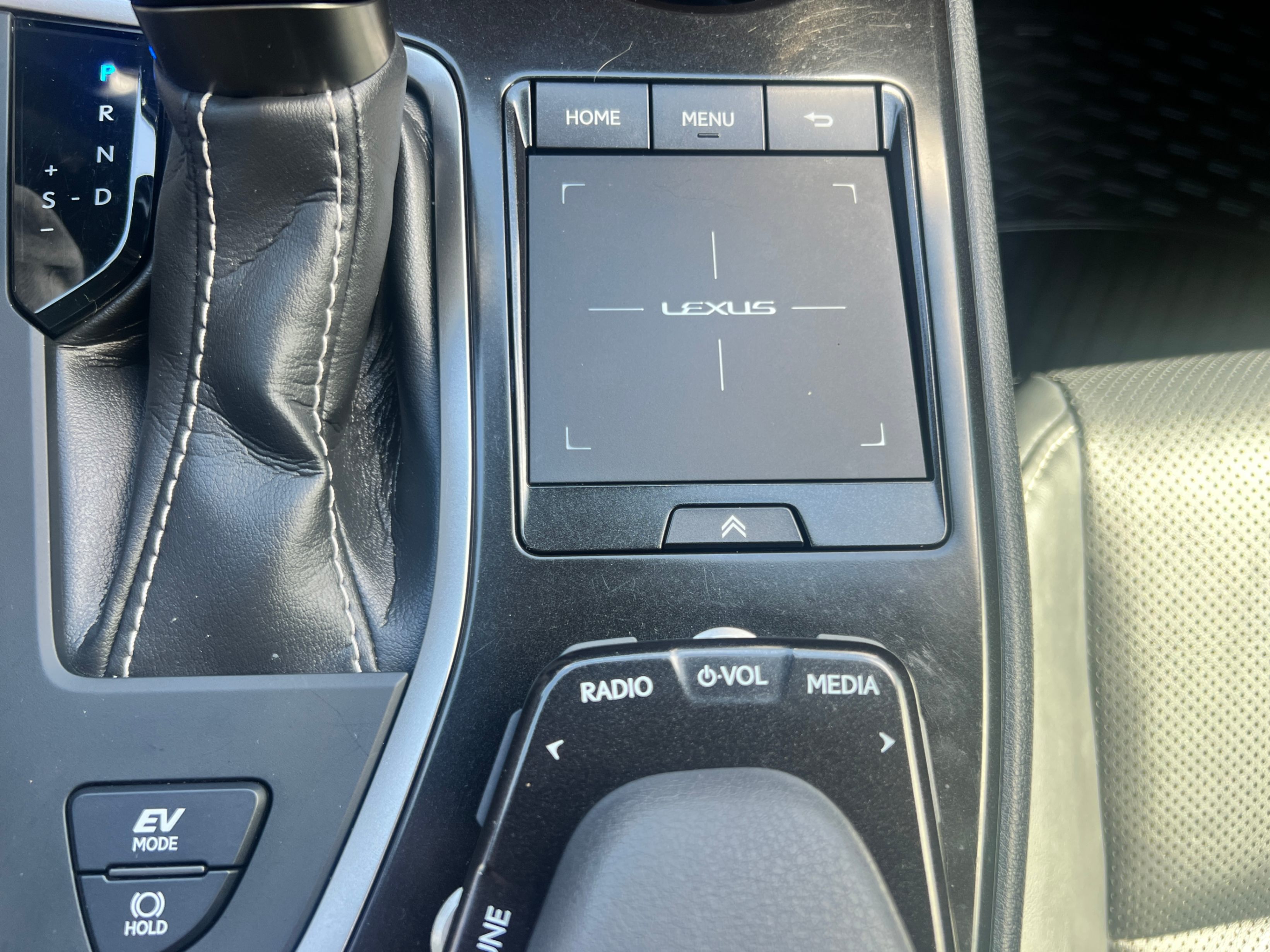 /crownautomobile/2021-Lexus-UX-8234531810082992.jpg