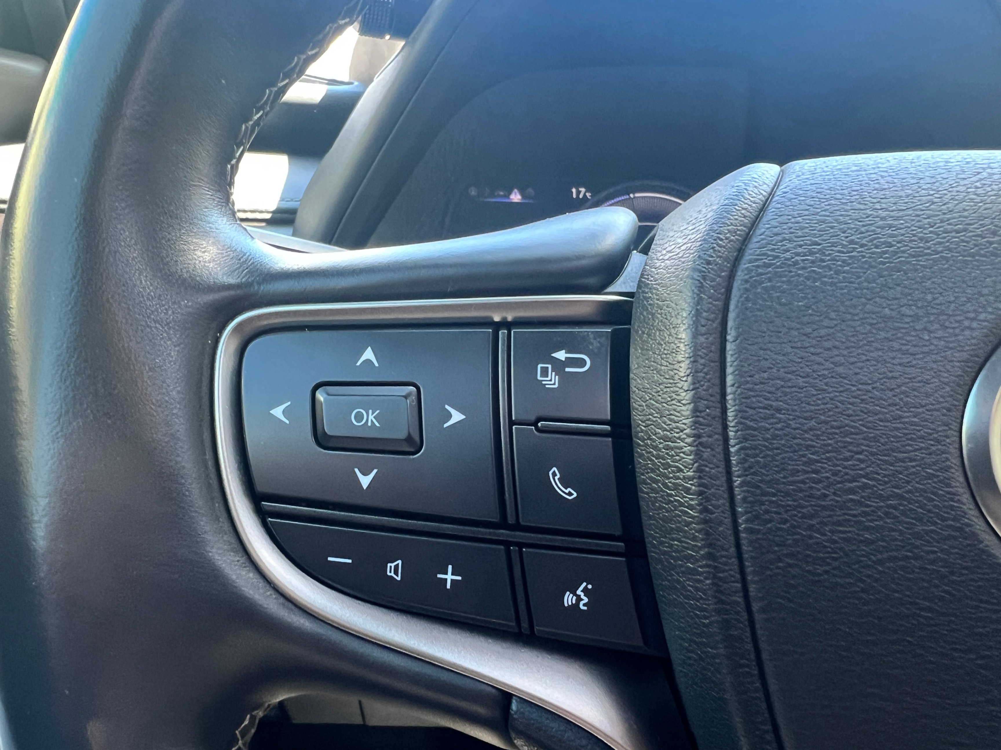 /crownautomobile/2021-Lexus-UX-8532428043768592.jpg