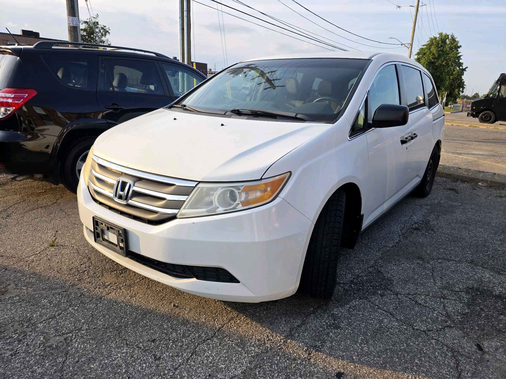 White 2011 Honda Odyssey Minivan Front-Wheel Drive Automatic