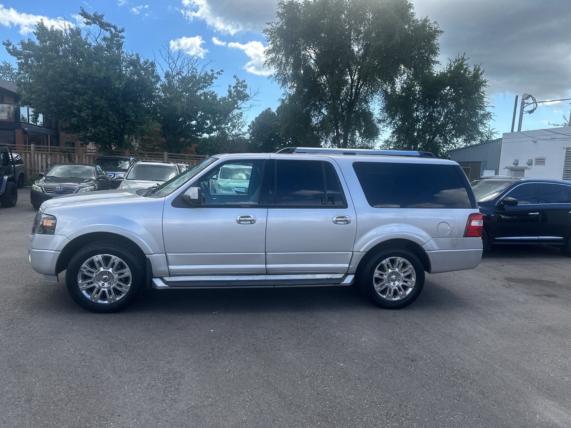 Silver 2011 Ford Expedition SUV / Crossover Four-Wheel Drive Automatic