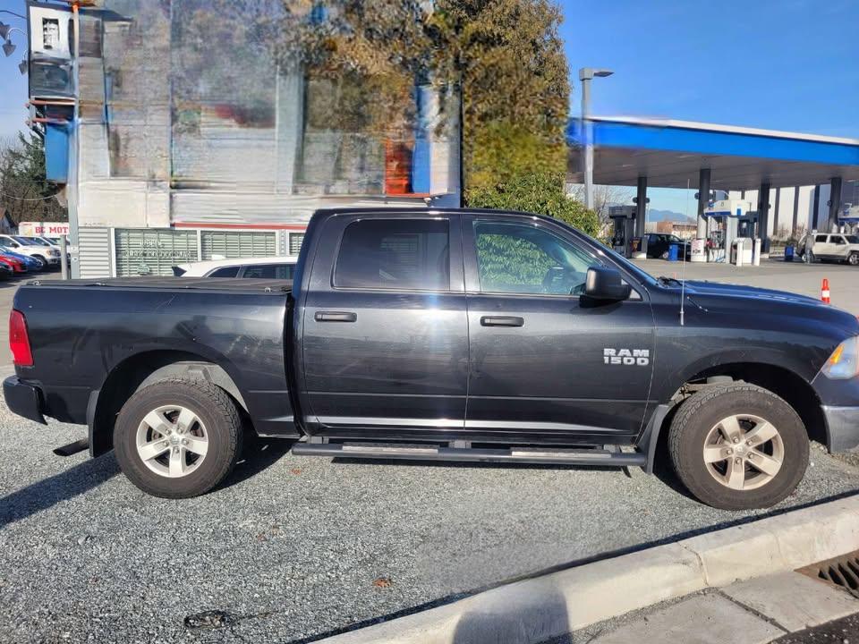 2016 RAM 1500 ST Crew Cab 4WD