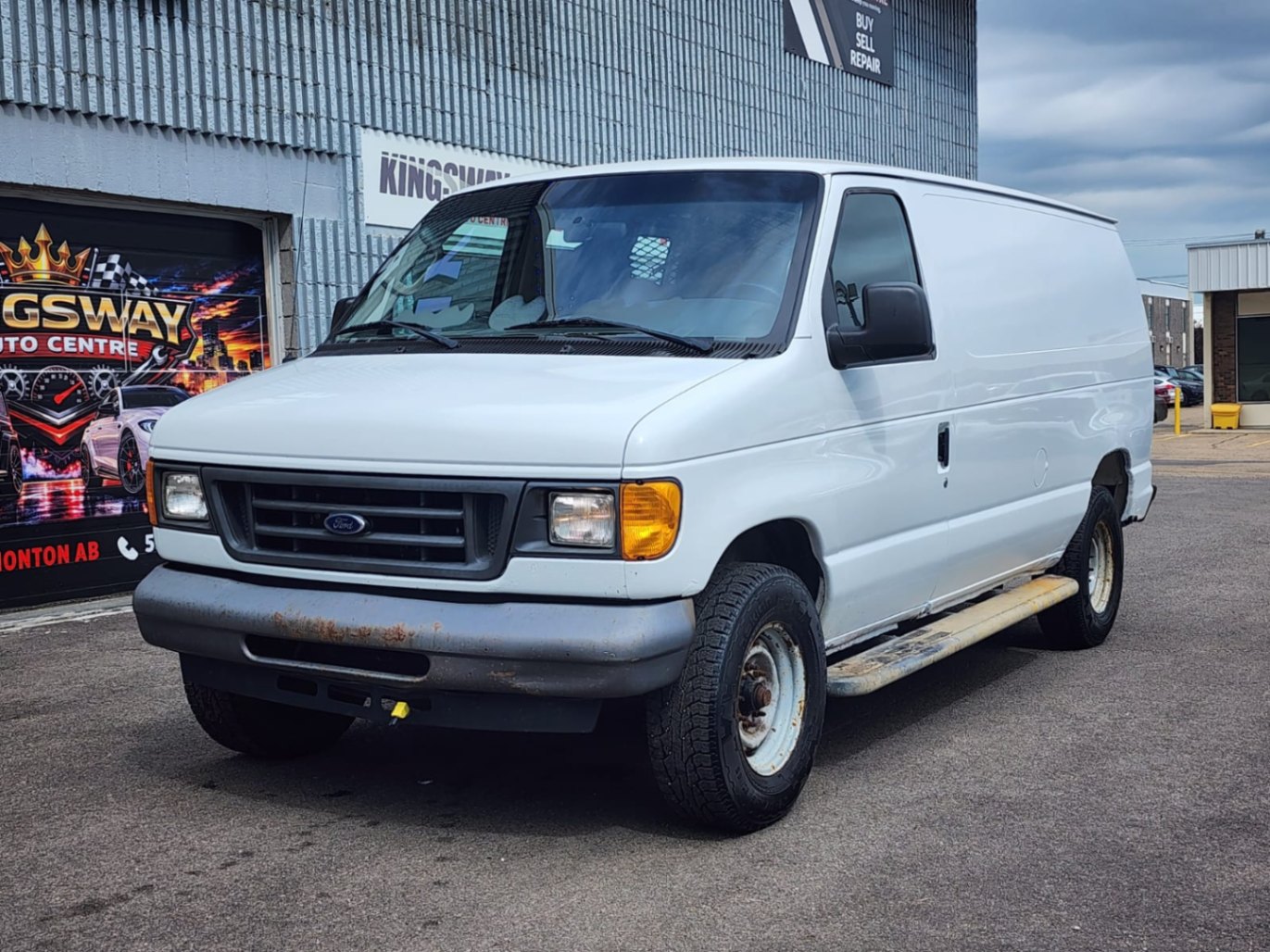 White 2006 Ford E-Series Van Rear-Wheel Drive Automatic