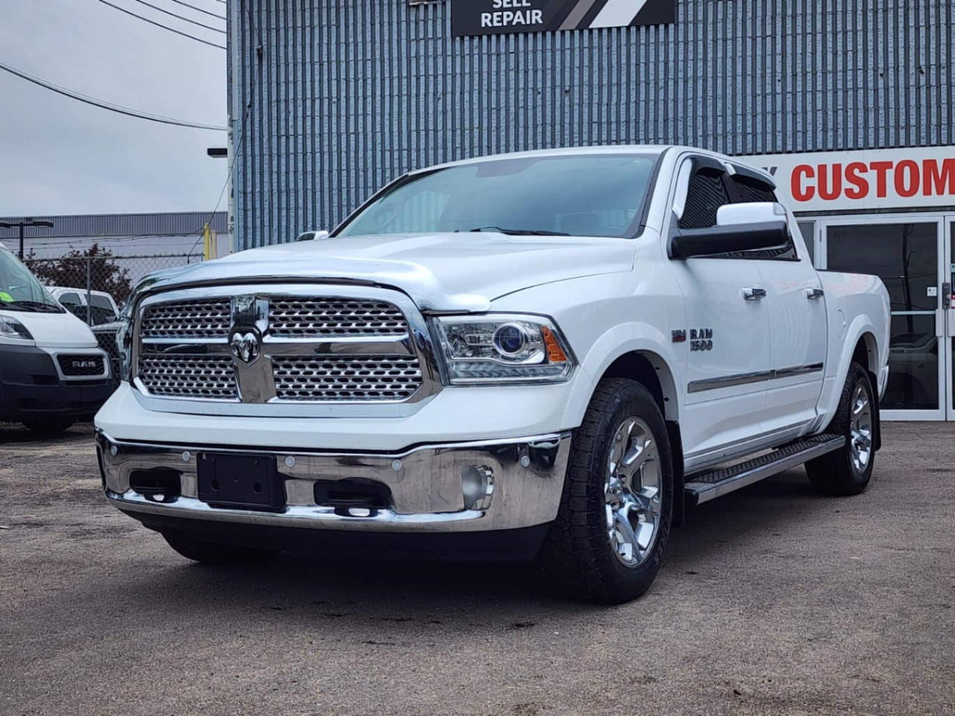 White 2014 RAM 1500 Laramie Crew Cab 4WD Pickup Truck Four-Wheel Drive Automatic