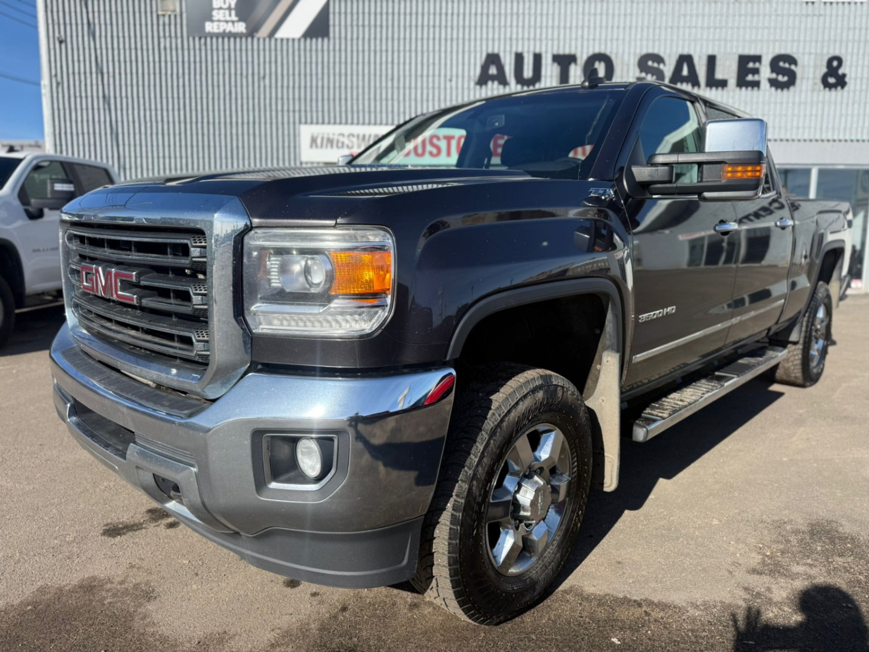 2015 GMC Sierra 3500HD SLT Crew Cab 4WD