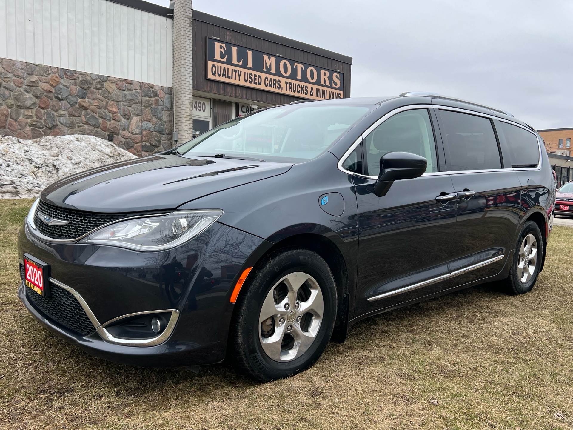 Chrysler Pacifica Hybrid Touring L FWD