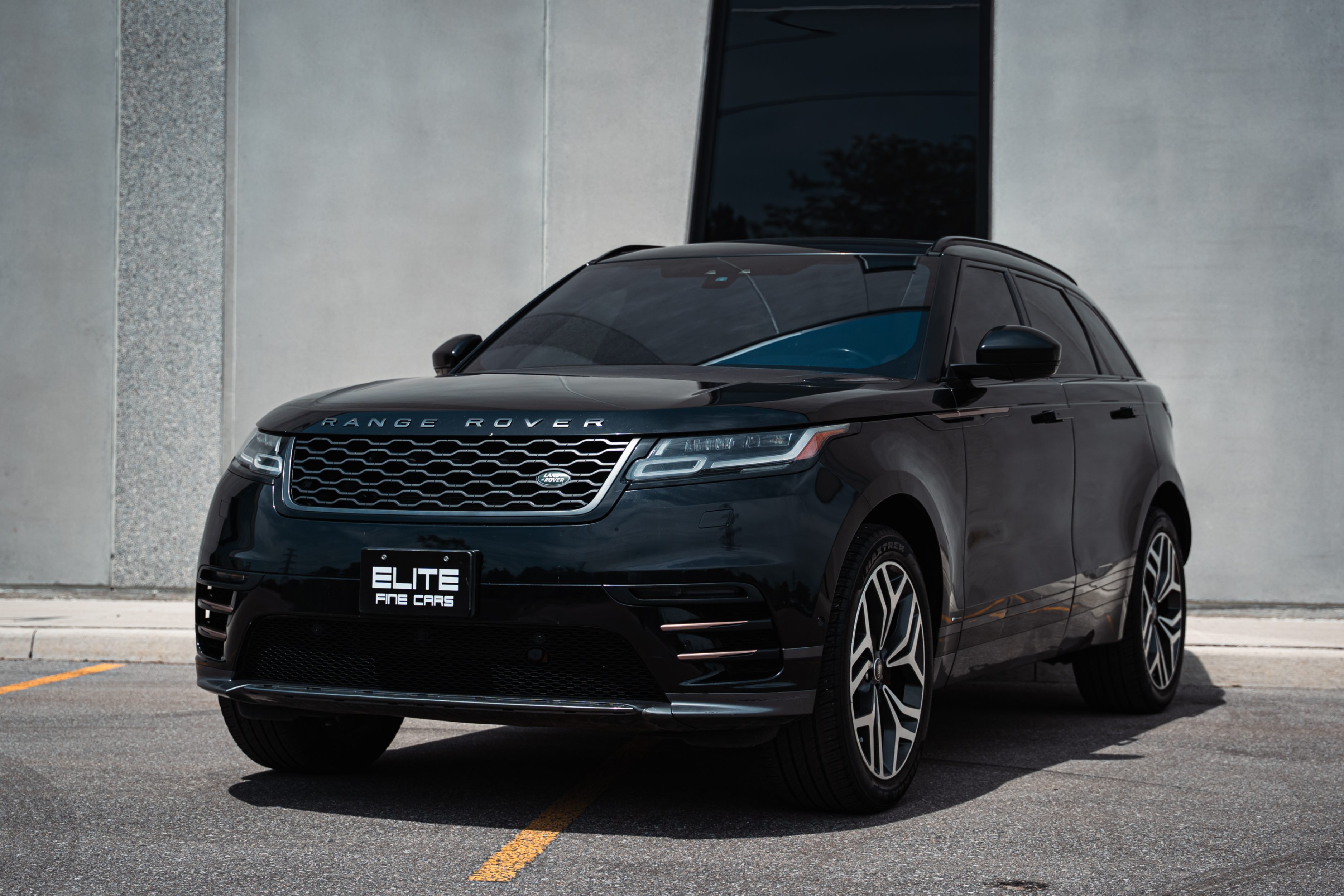 2018 Land Rover Range Rover Velar D180 R-Dynamic SE|PANO ROOF|LANE DEPT|BSM|NAV|LTHR HTD SEATS