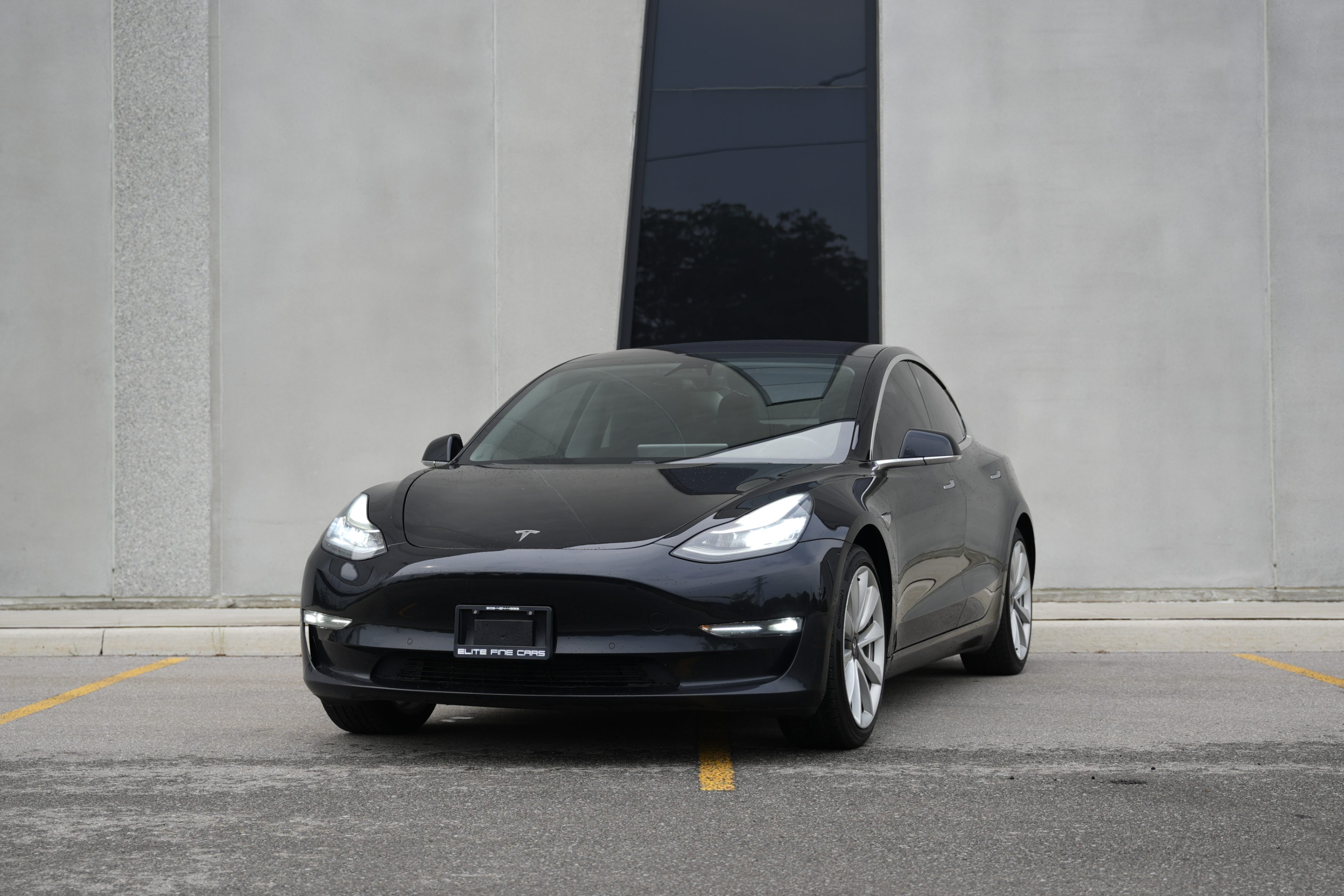 Black 2018 Tesla Model 3 Sedan Rear-Wheel Drive Automatic