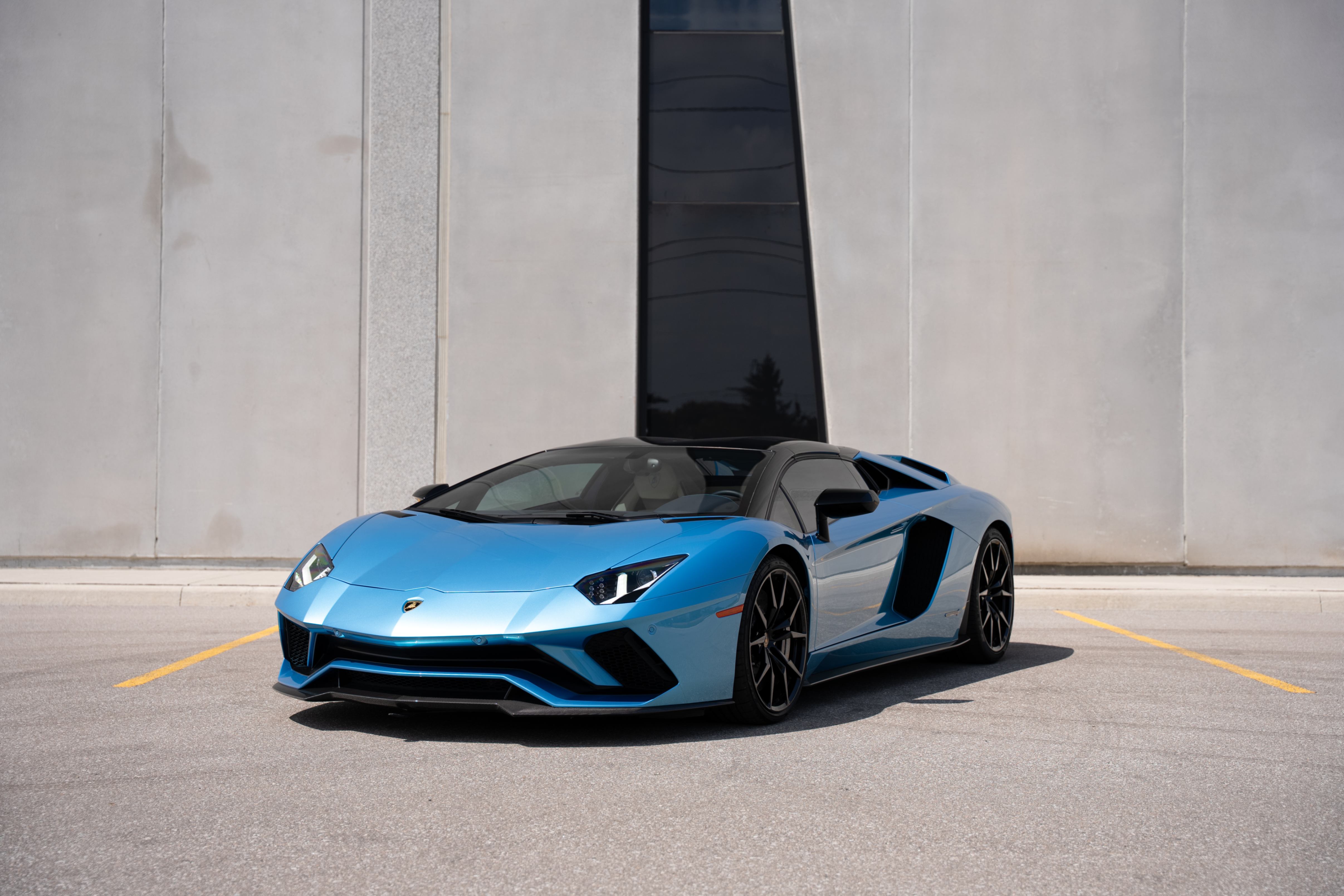 2019 Lamborghini Aventador S|CARBON CERAMIC| CARBON INTERIOR & EXTERIOR PKG|Q-CITURA DIAMOND QUILTED SPORT BUCKETS