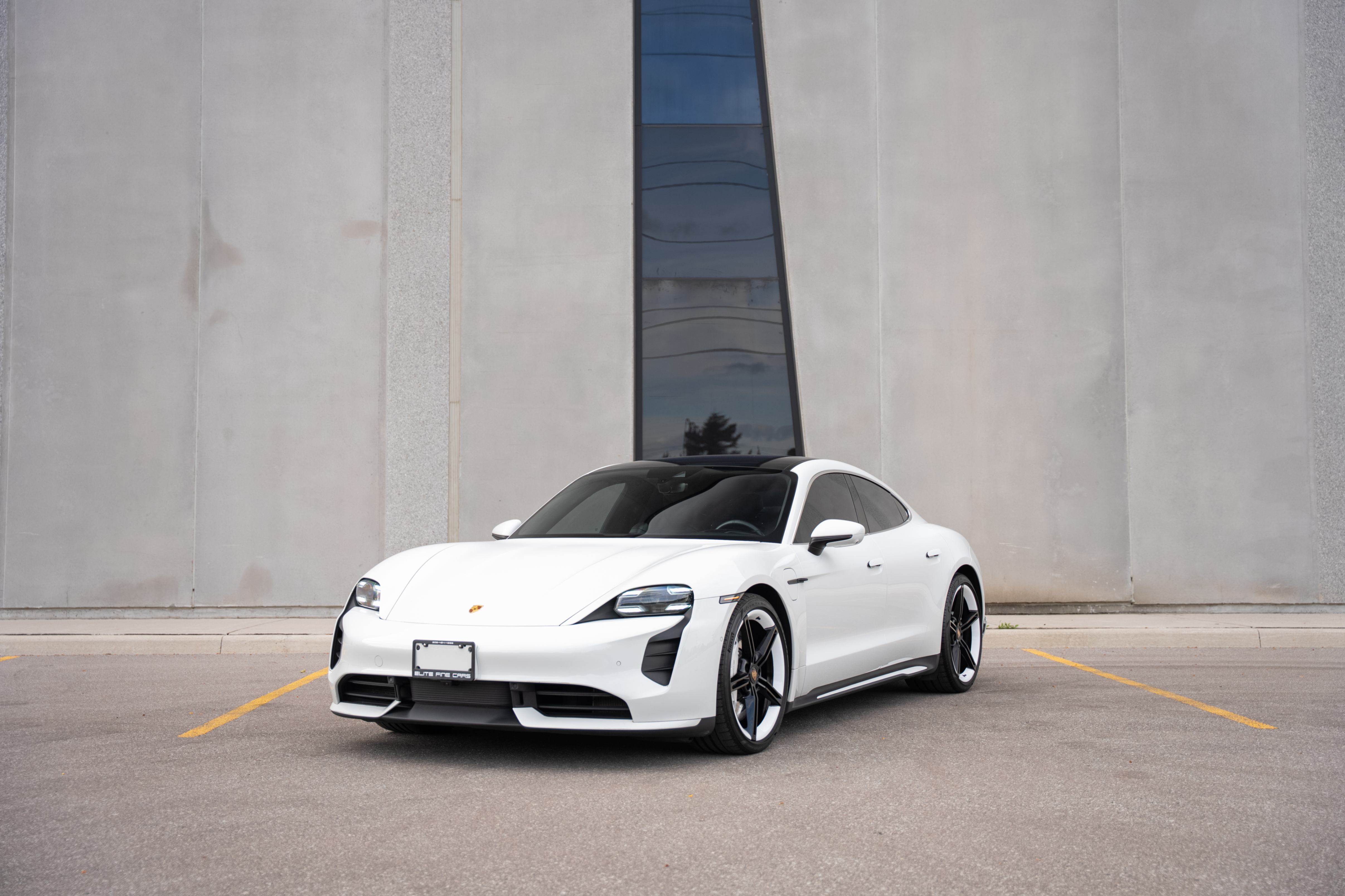2020 Porsche Taycan Turbo Sedan|No Accidents|Adpt Air Susp|Pano Roof|Htd & Ventilated Seats